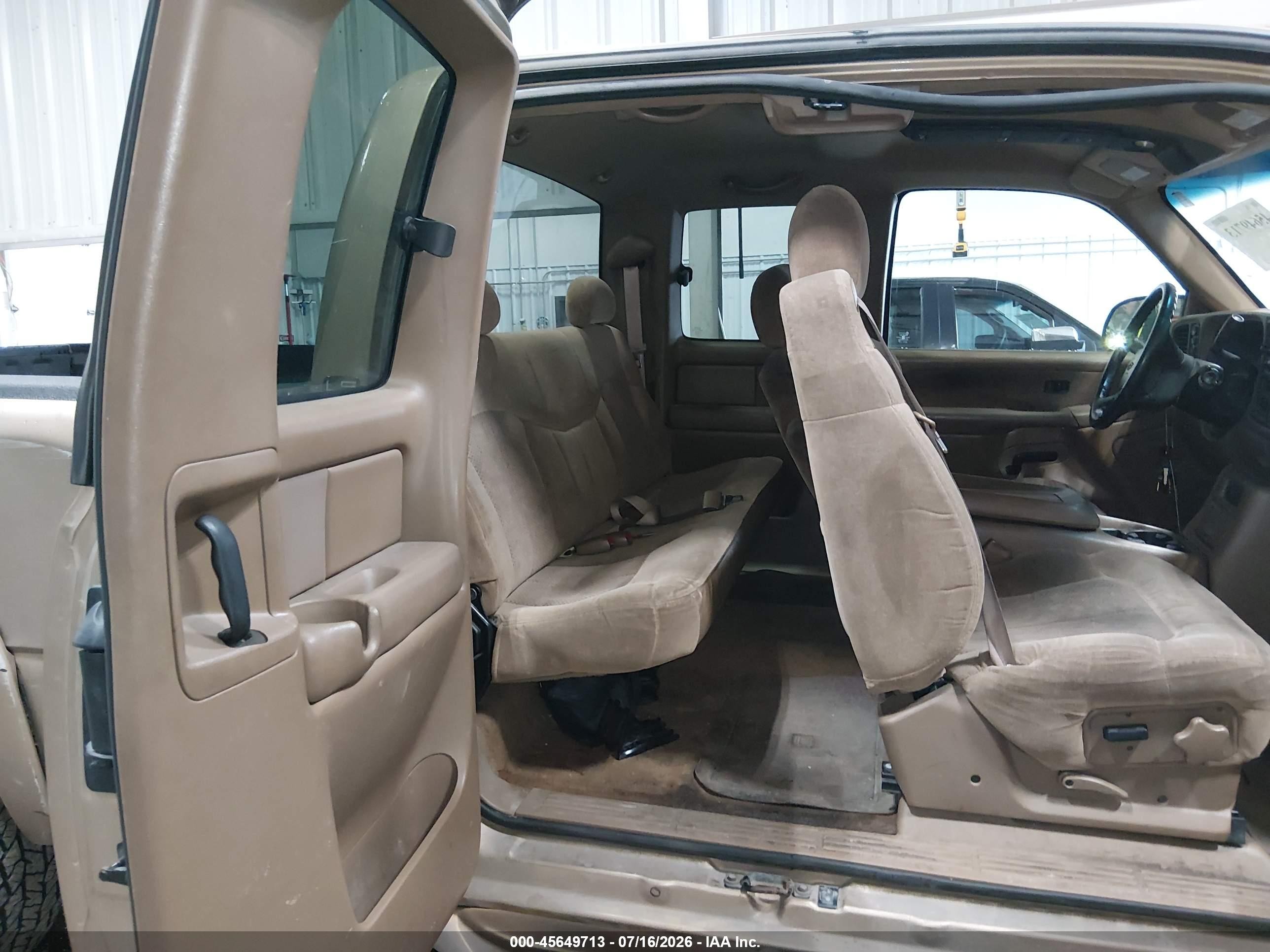 2000 Chevrolet Silverado 1500 Ls Золотой vin: 2GCEK19T2Y1187146