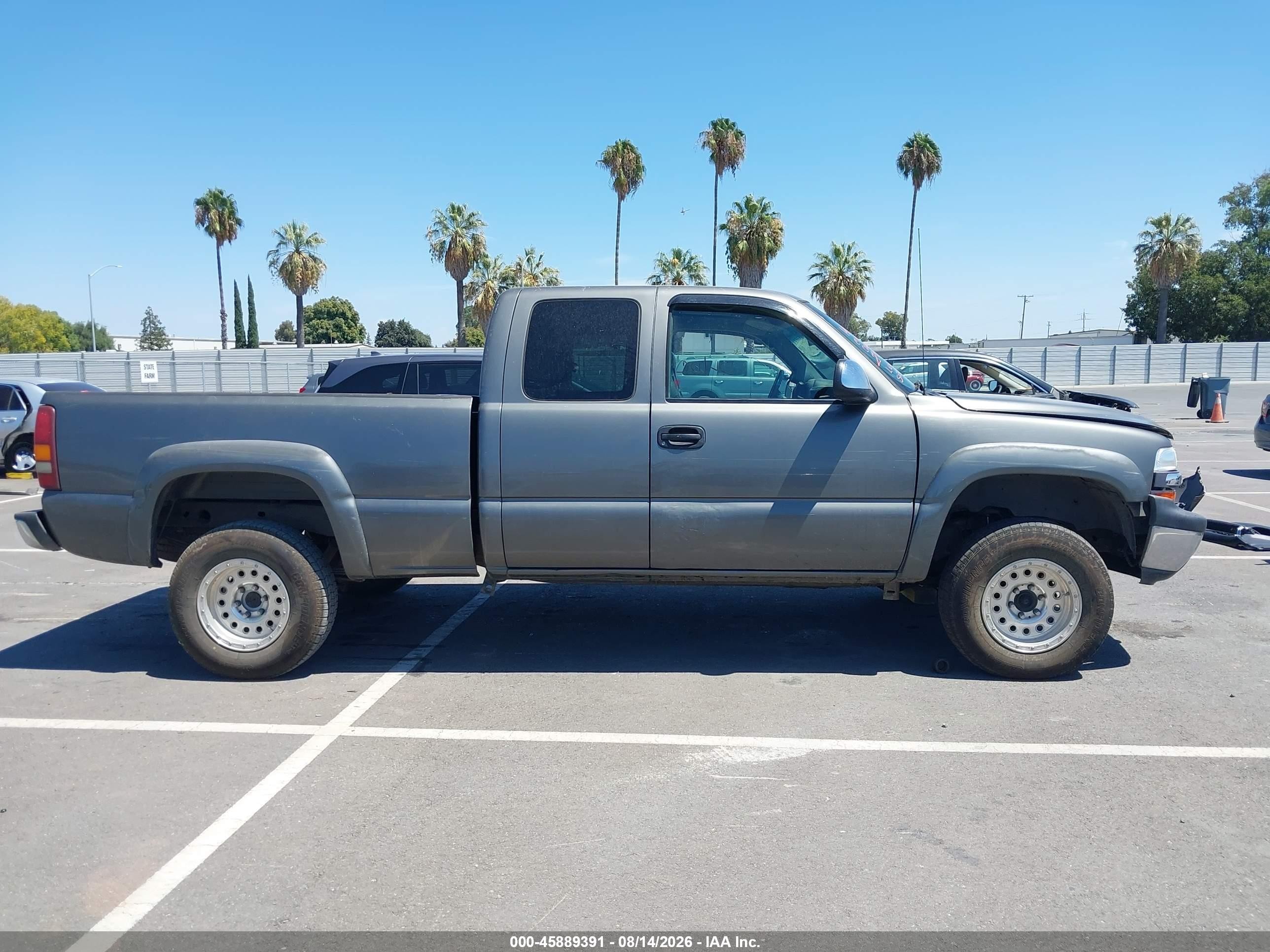 2000 Chevrolet Silverado 1500 Lt Gray vin: 2GCEK19T2Y1269328