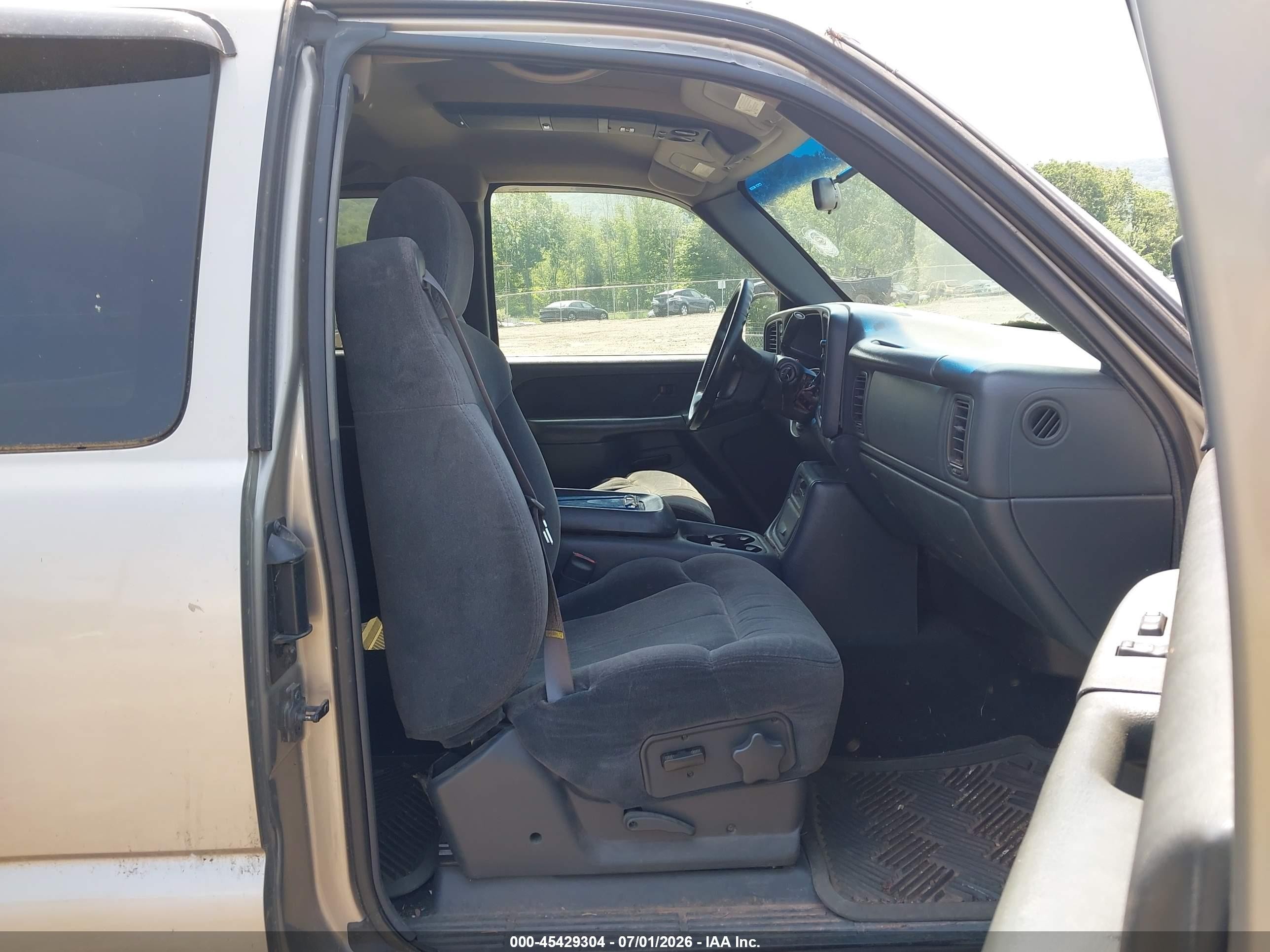 2001 Chevrolet Silverado 1500 Ls Silver vin: 2GCEK19T311137362