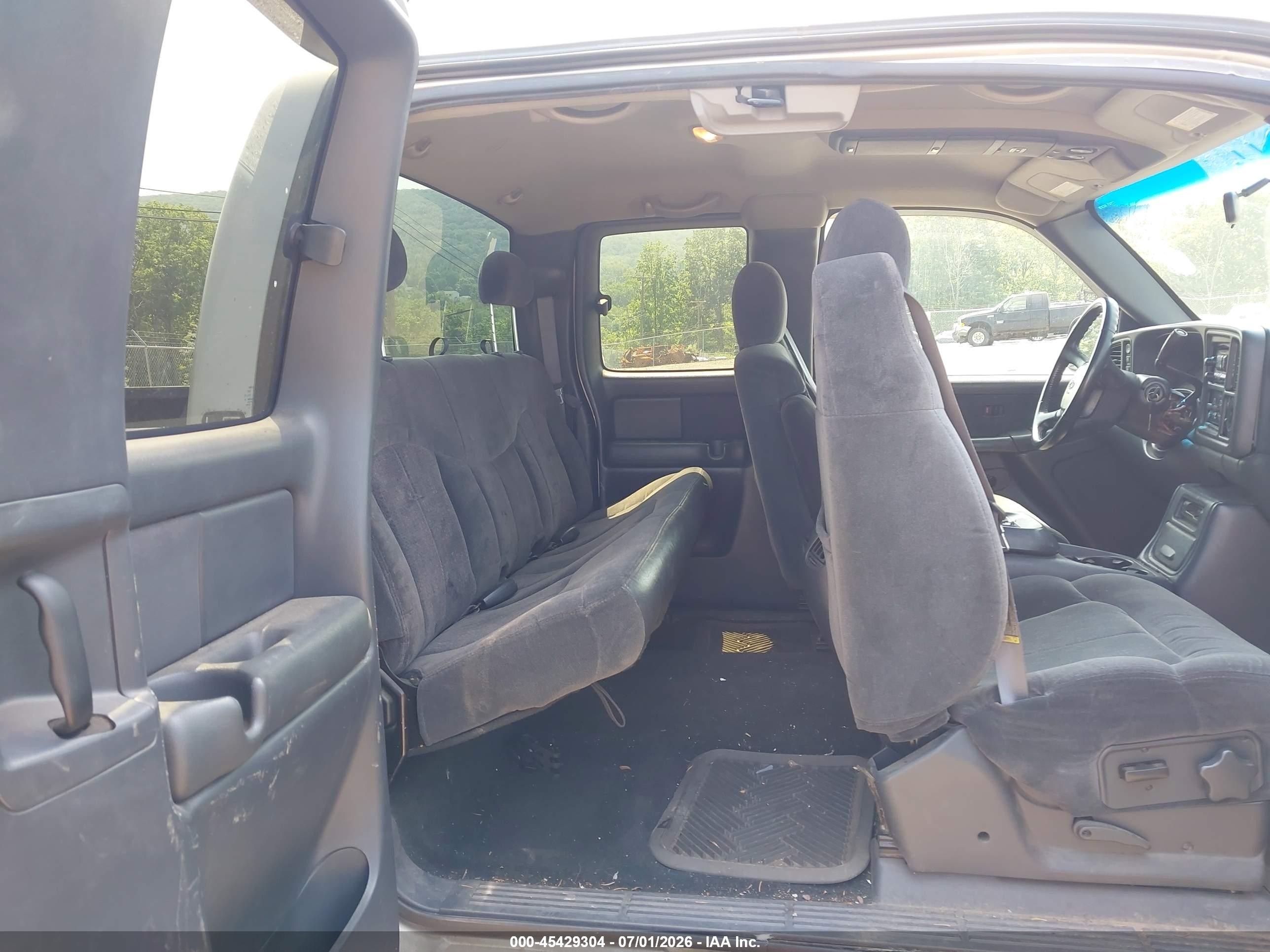 2001 Chevrolet Silverado 1500 Ls Silver vin: 2GCEK19T311137362