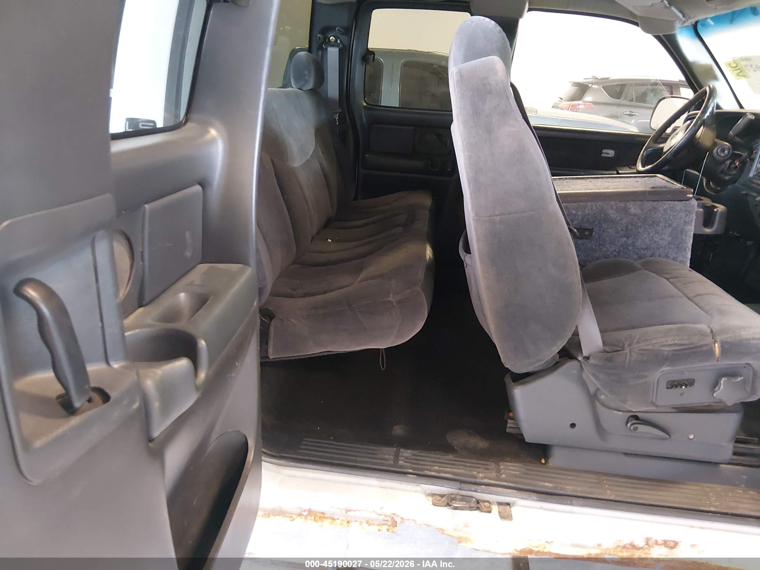 2001 Chevrolet Silverado 1500 Ls White vin: 2GCEK19T311358637