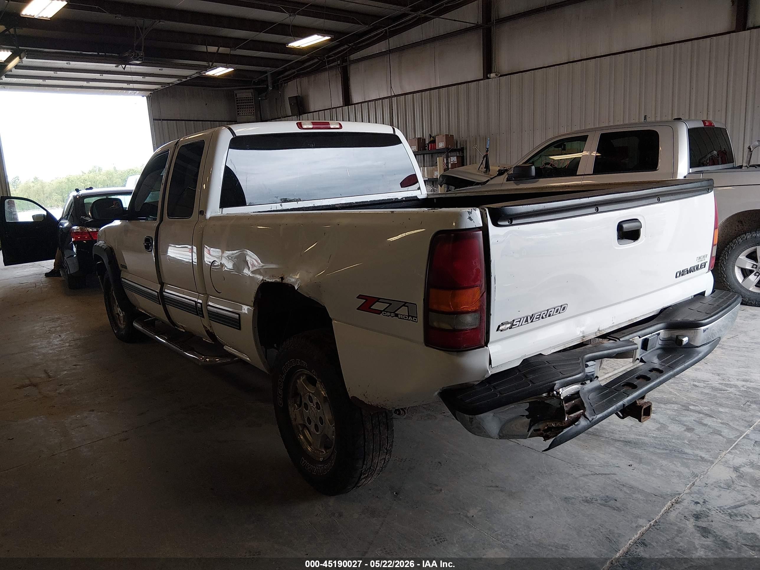 2001 Chevrolet Silverado 1500 Ls White vin: 2GCEK19T311358637