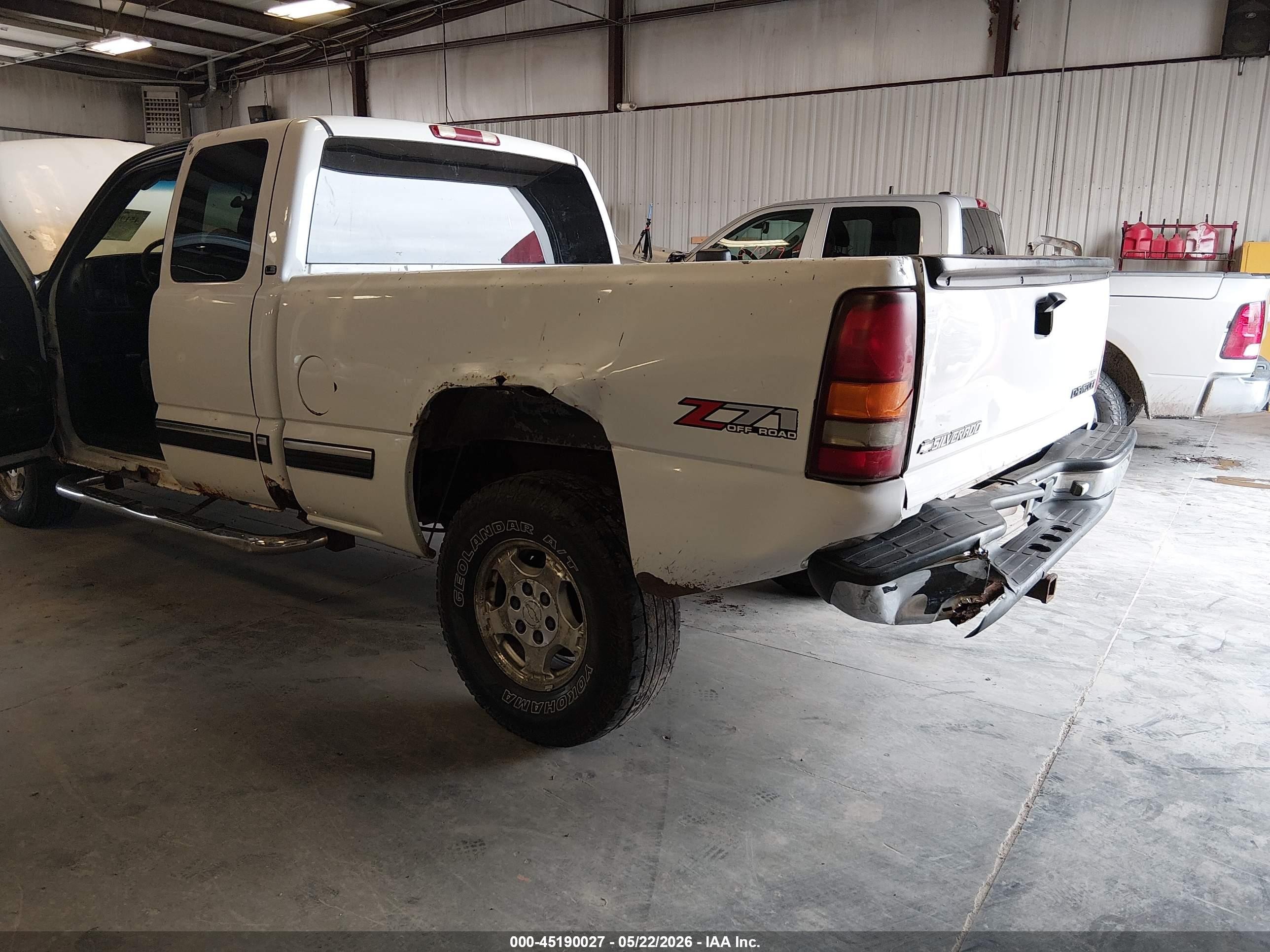 2001 Chevrolet Silverado 1500 Ls White vin: 2GCEK19T311358637