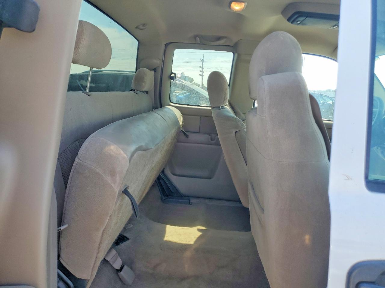 2002 Chevrolet 1500 Silverado White vin: 2GCEK19T321141378