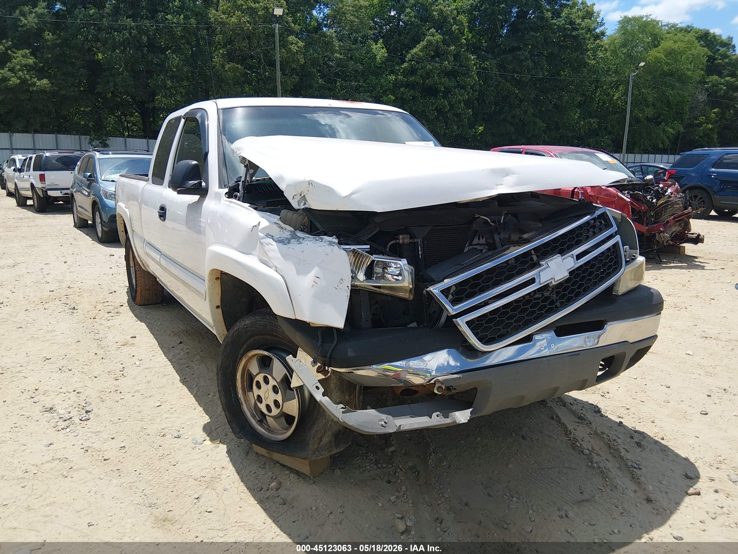 2003 Chevrolet Silverado 1500 Ls White vin: 2GCEK19T331181252