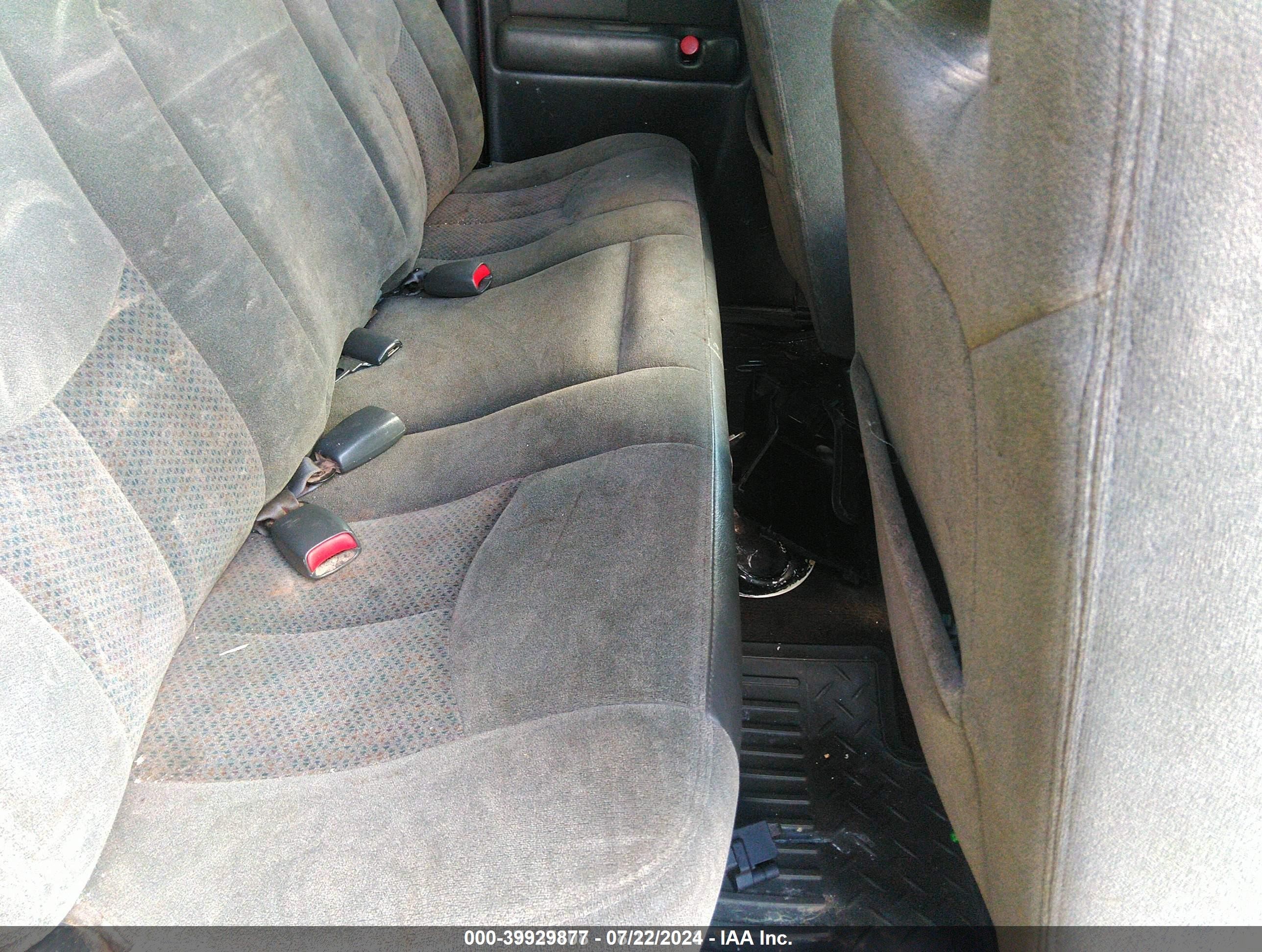 2004 Chevrolet Silverado 1500 Z71 Красный vin: 2GCEK19T341327389