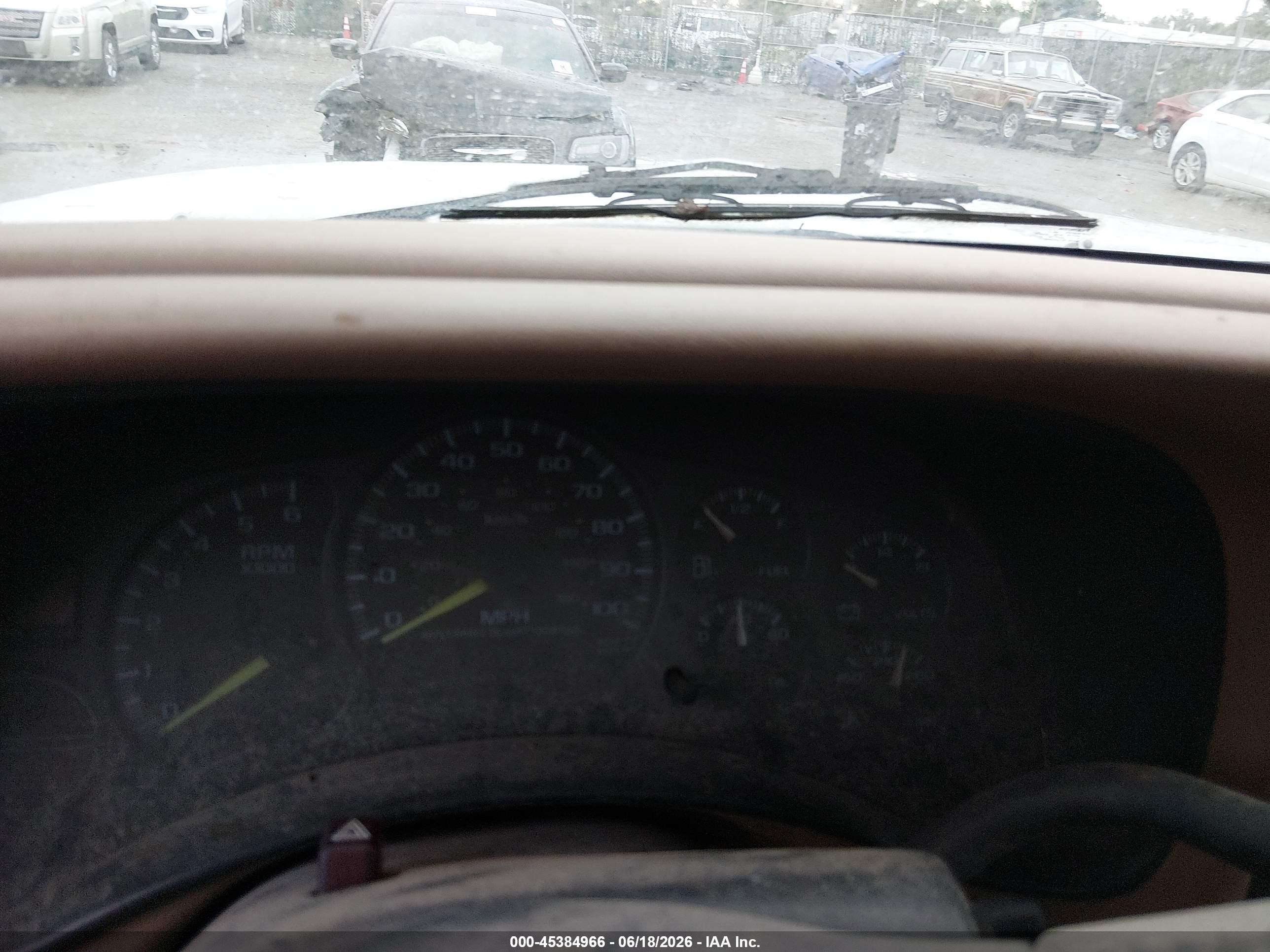 1999 Chevrolet Silverado 1500 Ls White vin: 2GCEK19T3X1139234