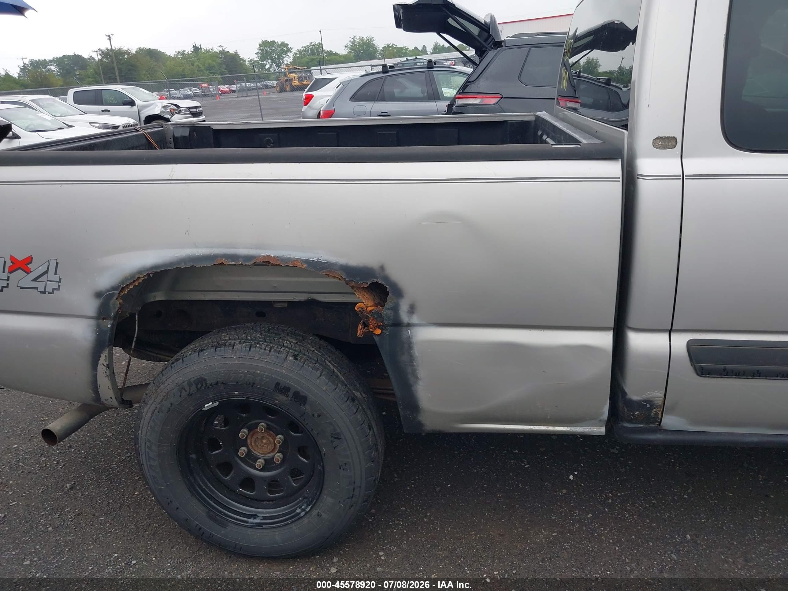 2004 Chevrolet Silverado 1500 Ls Серый vin: 2GCEK19T441137827