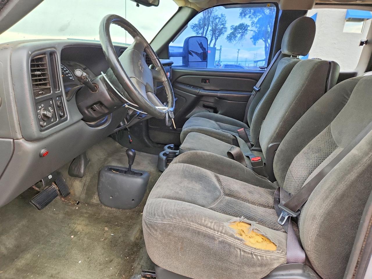 2004 Chevrolet Silverado K1500 Белый vin: 2GCEK19T441212901