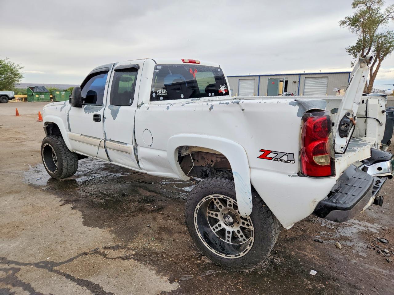 2004 Chevrolet Silverado K1500 Белый vin: 2GCEK19T441212901