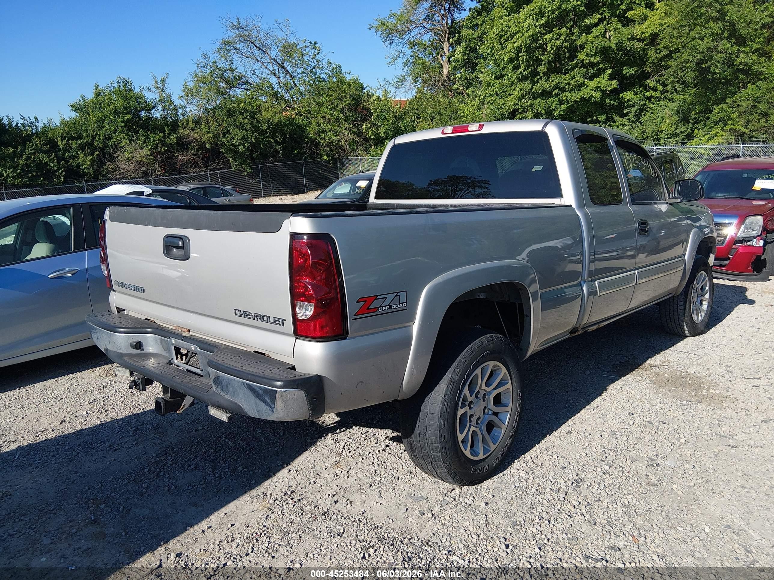2004 Chevrolet Silverado 1500 Z71 Silver vin: 2GCEK19T441373894
