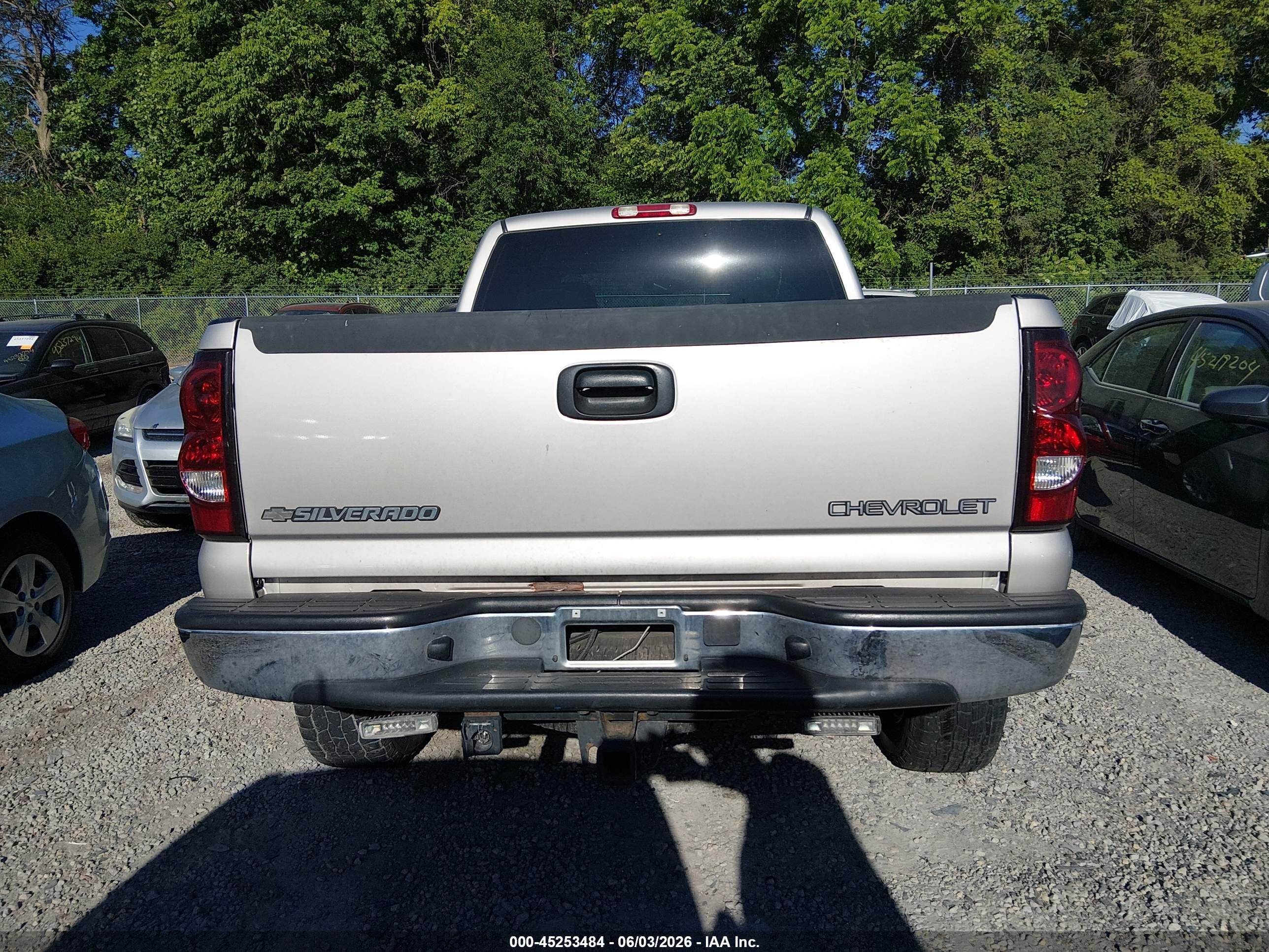 2004 Chevrolet Silverado 1500 Z71 Silver vin: 2GCEK19T441373894