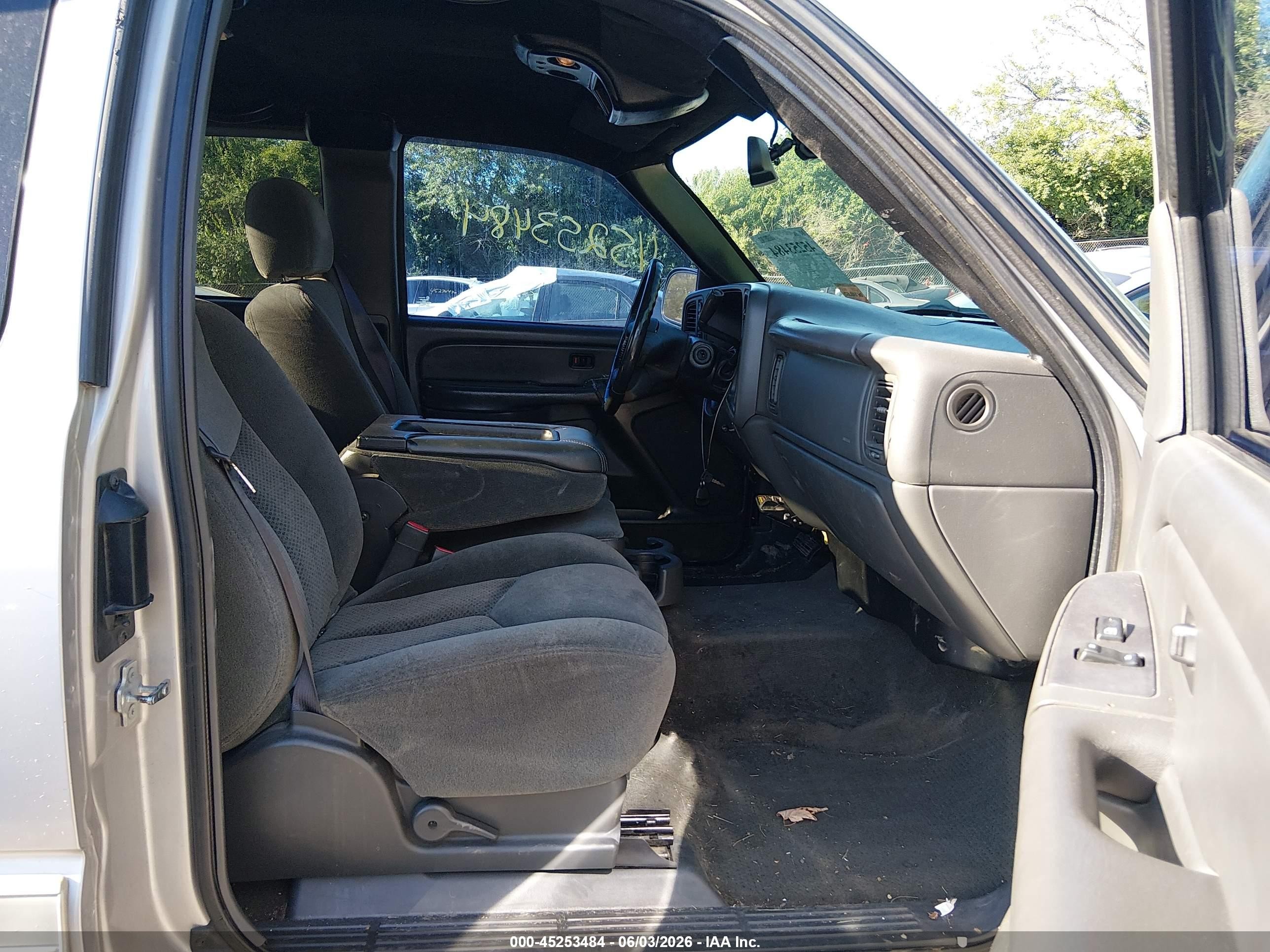 2004 Chevrolet Silverado 1500 Z71 Silver vin: 2GCEK19T441373894