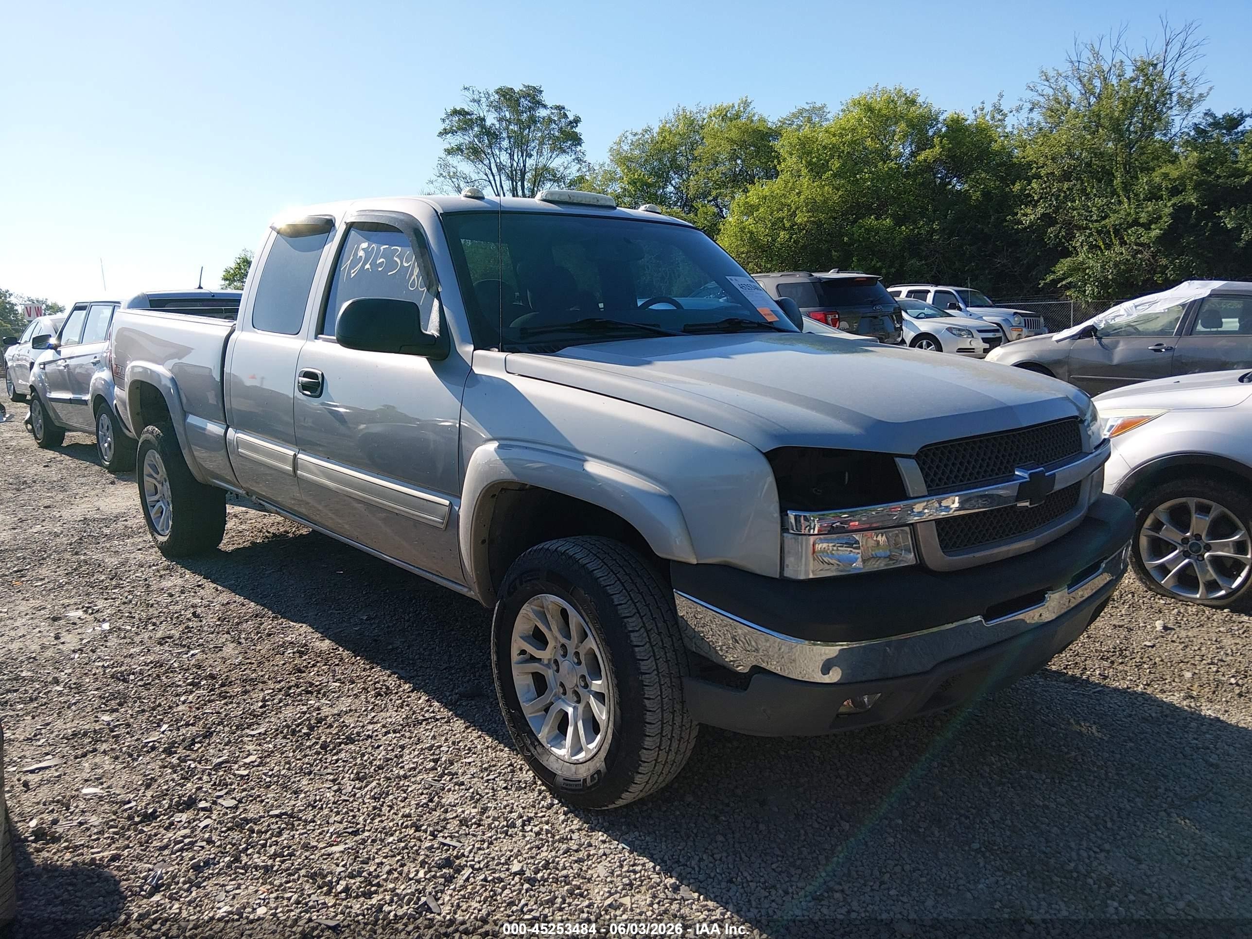 2004 Chevrolet Silverado 1500 Z71 Серебряный vin: 2GCEK19T441373894
