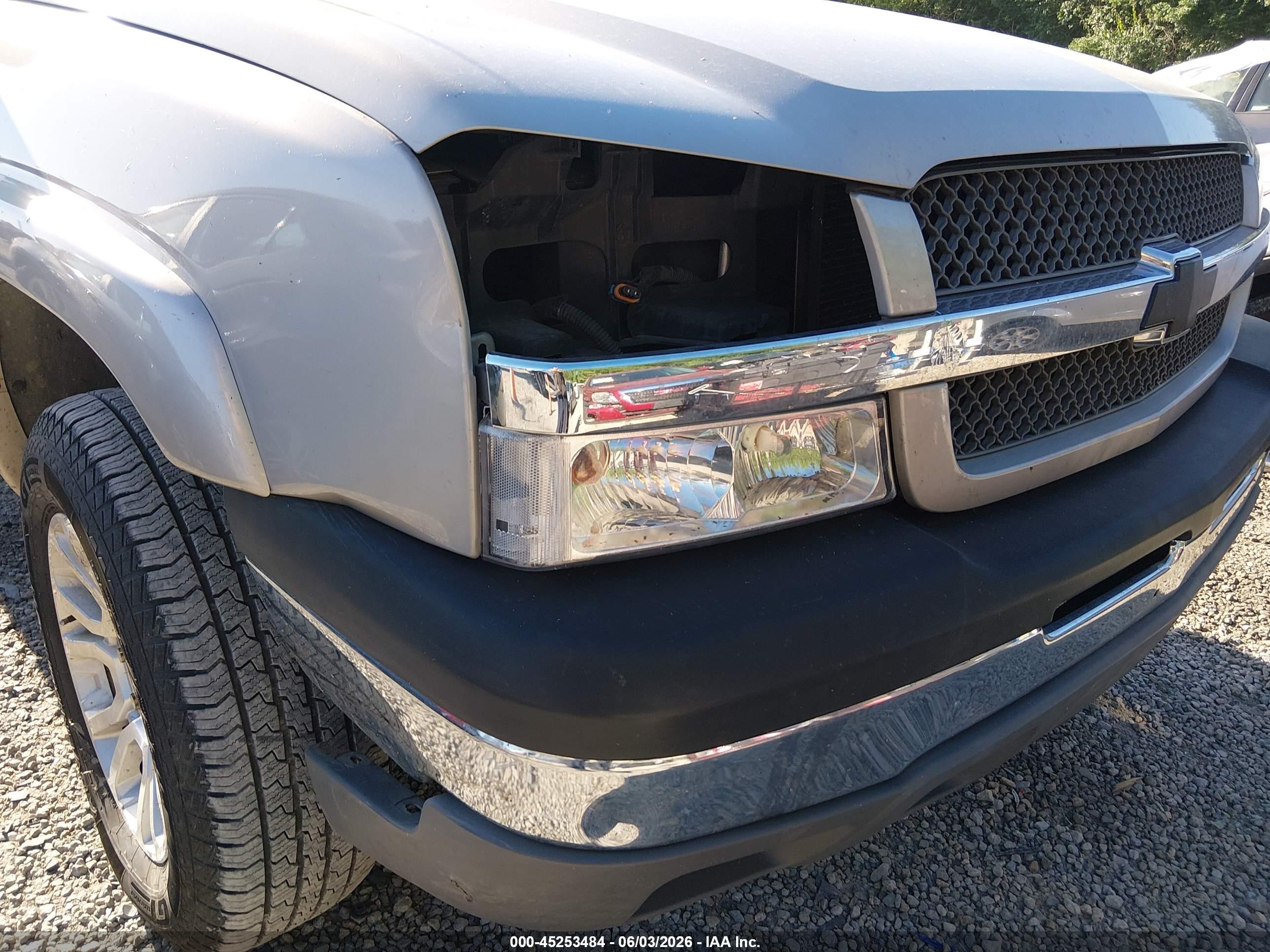2004 Chevrolet Silverado 1500 Z71 Silver vin: 2GCEK19T441373894