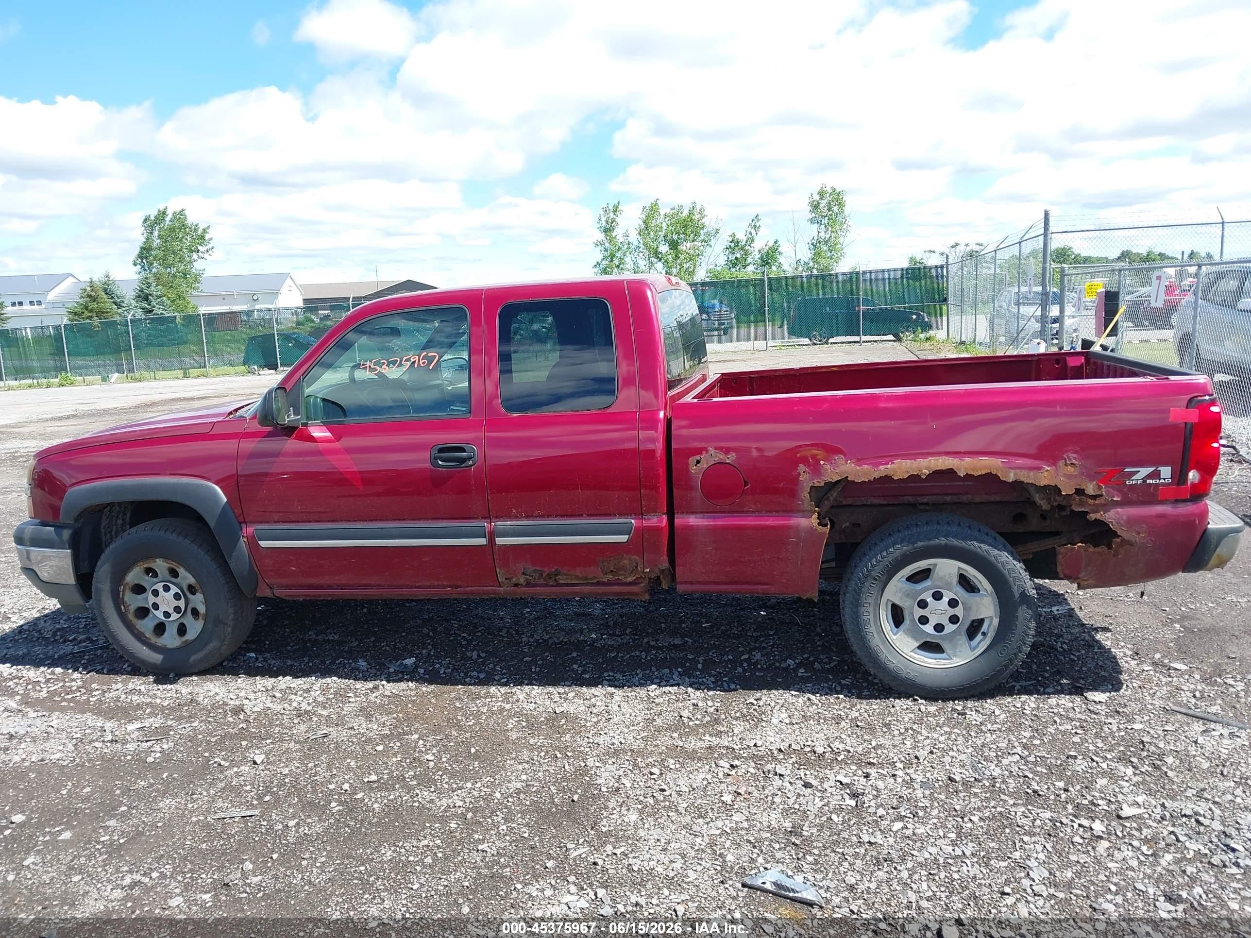 2005 Chevrolet Silverado 1500 Z71 Red vin: 2GCEK19T451204864
