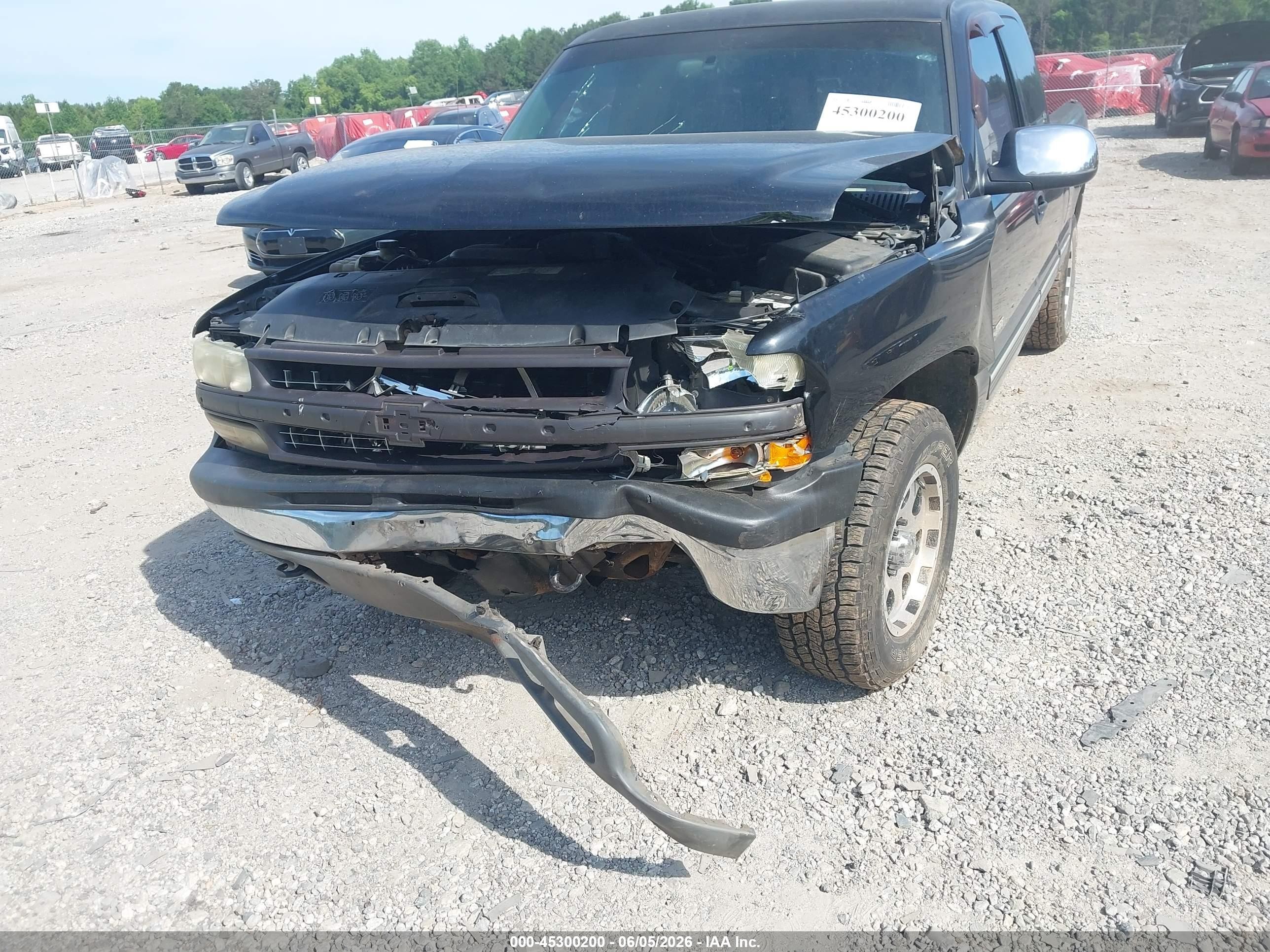 1999 Chevrolet Silverado 1500 Ls/lt Black vin: 2GCEK19T4X1136200