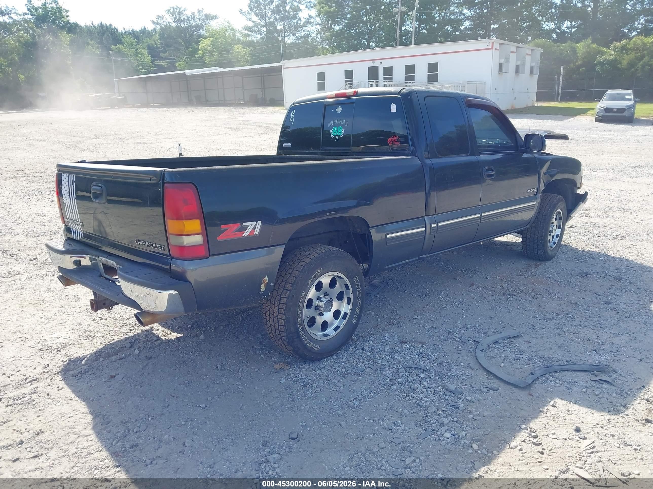 1999 Chevrolet Silverado 1500 Ls/lt Black vin: 2GCEK19T4X1136200