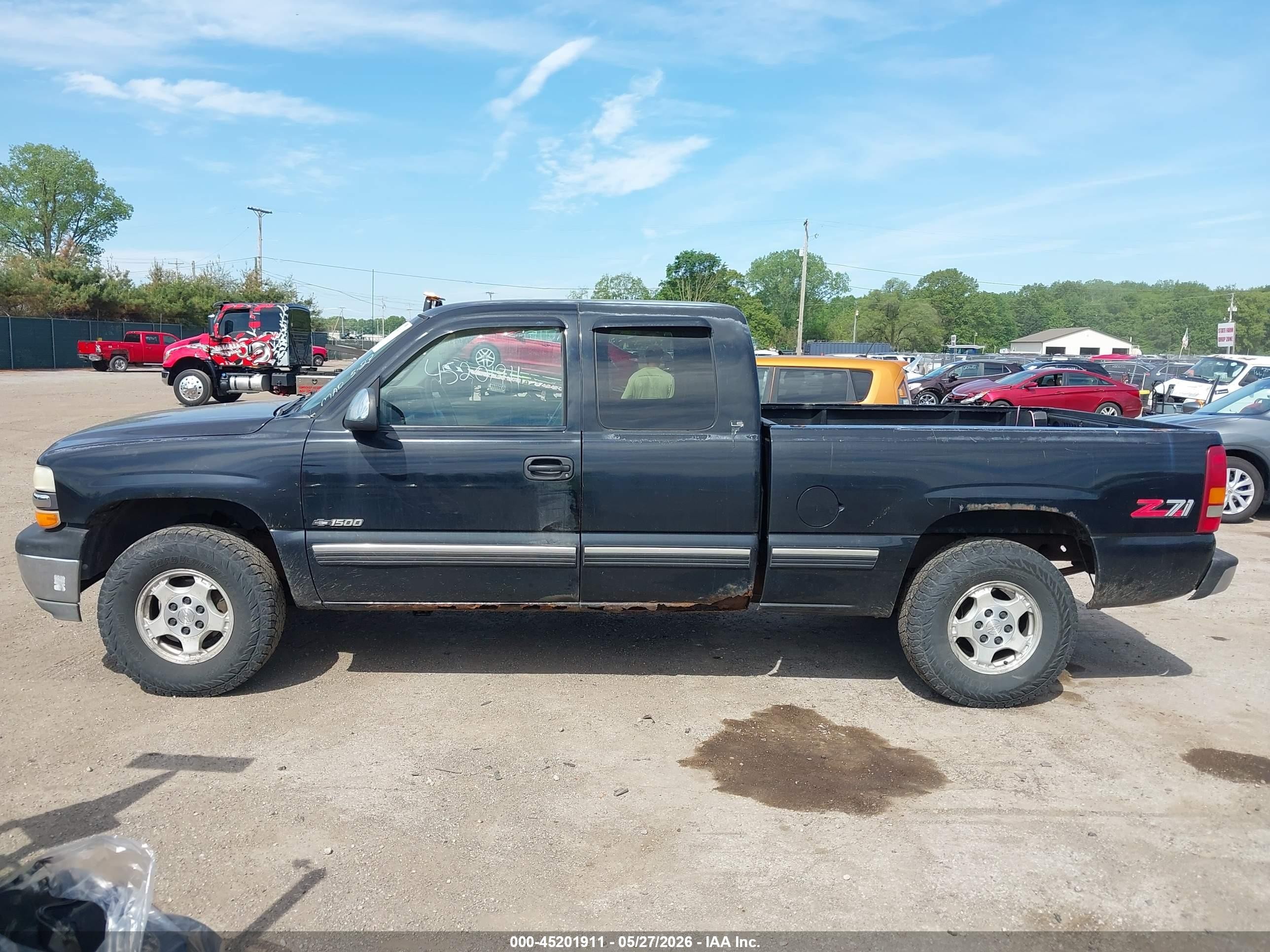 1999 Chevrolet Silverado 1500 Ls Black vin: 2GCEK19T4X1188863
