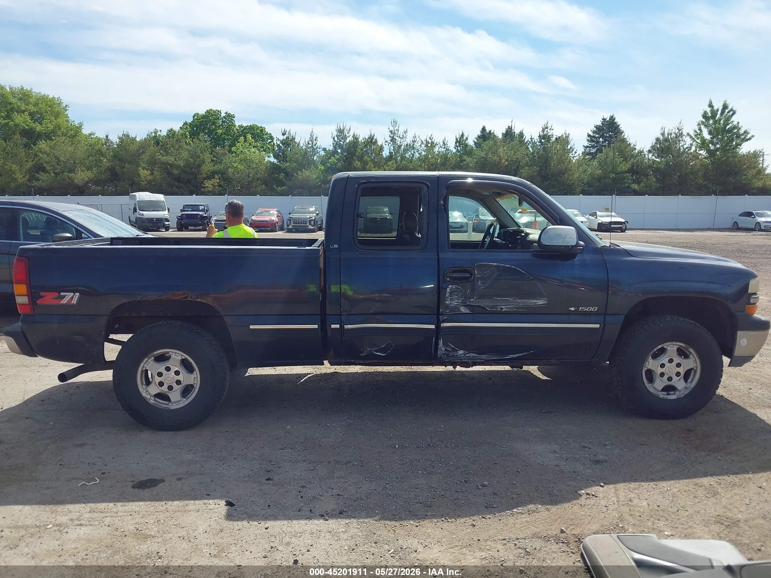 1999 Chevrolet Silverado 1500 Ls Black vin: 2GCEK19T4X1188863