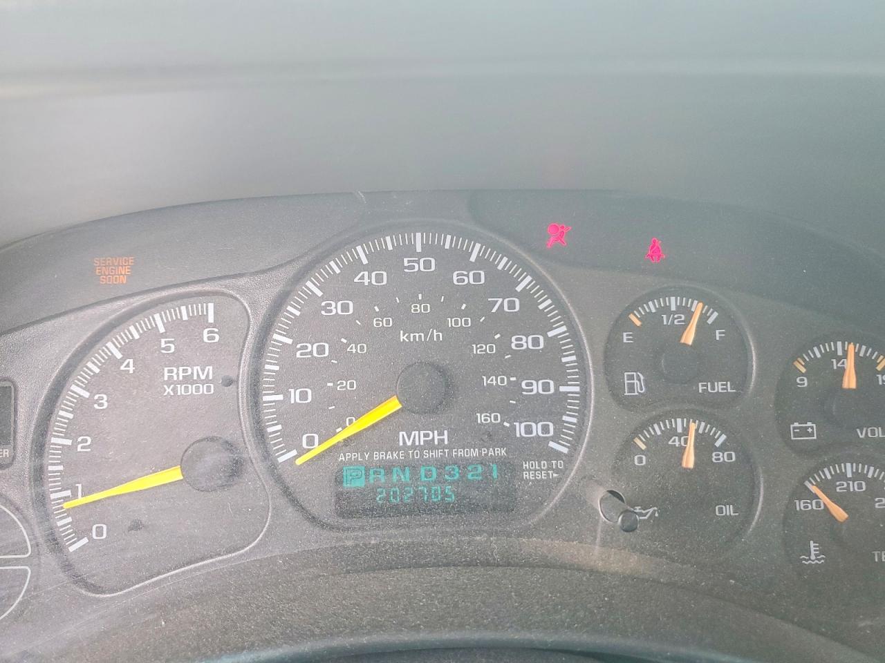 2000 Chevrolet Silverado K1500 Silver vin: 2GCEK19T5Y1156697