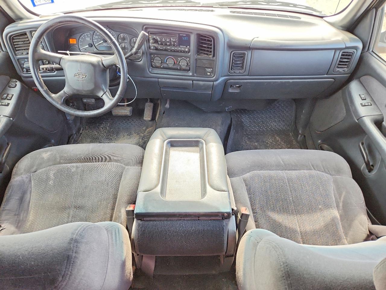 2002 Chevrolet Silverado K1500 Silver vin: 2GCEK19T621181163
