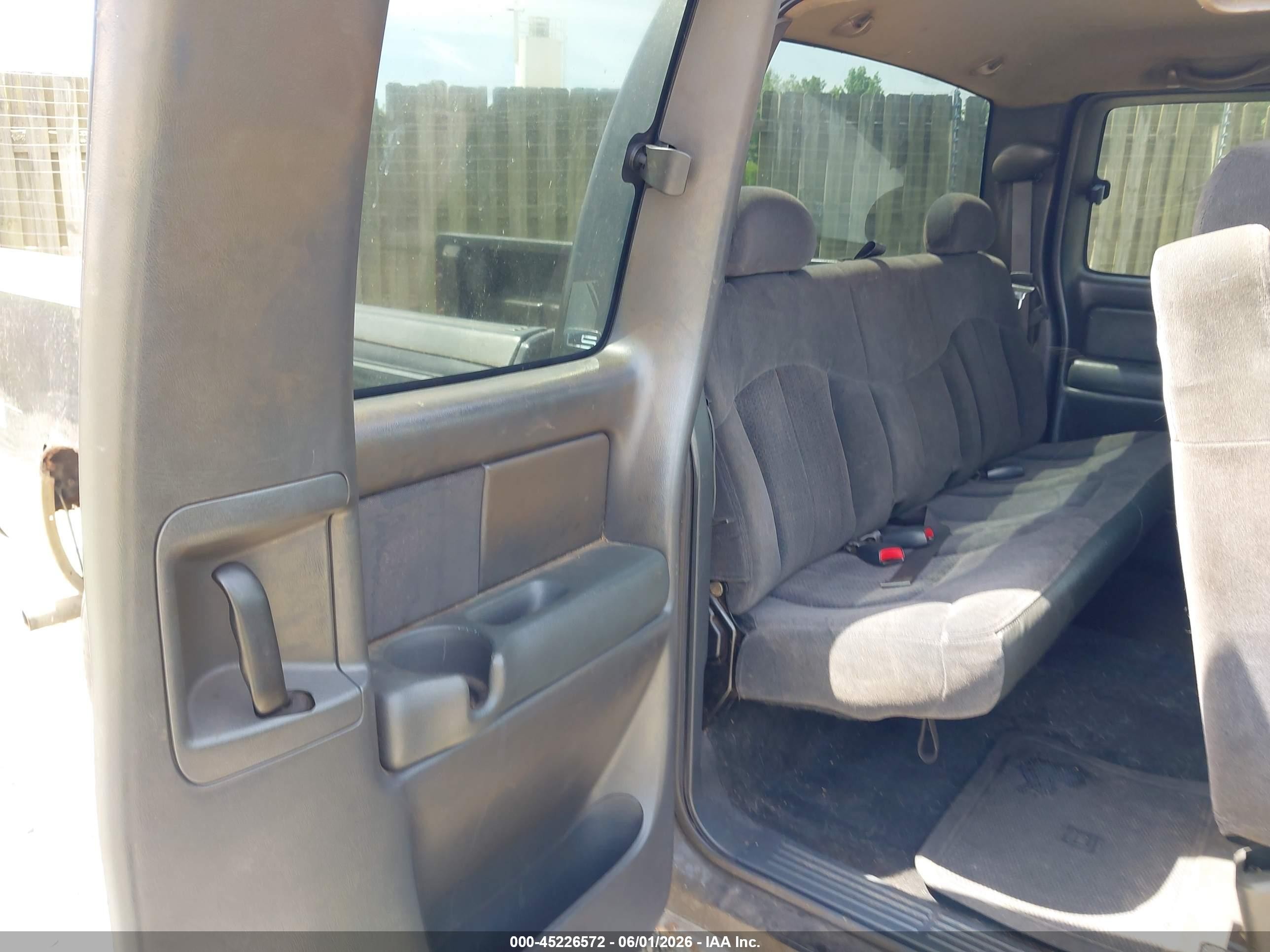 2002 Chevrolet Silverado 1500 Ls Black vin: 2GCEK19T621334754