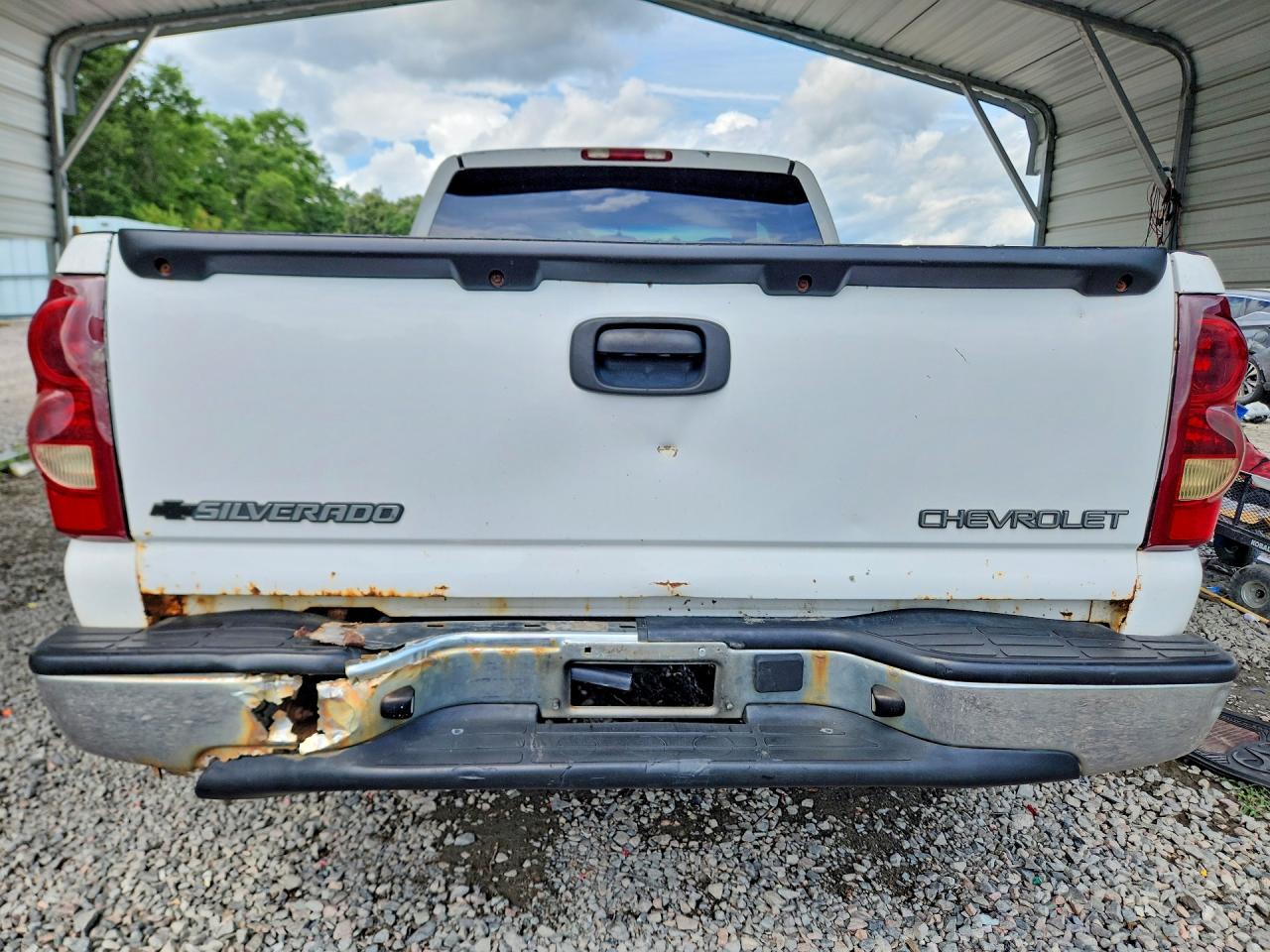 2003 Chevrolet Silverado K1500 White vin: 2GCEK19T631247552