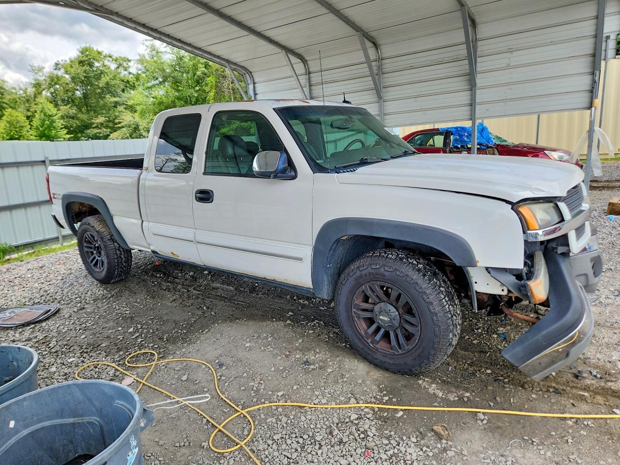 2003 Chevrolet Silverado K1500 White vin: 2GCEK19T631247552
