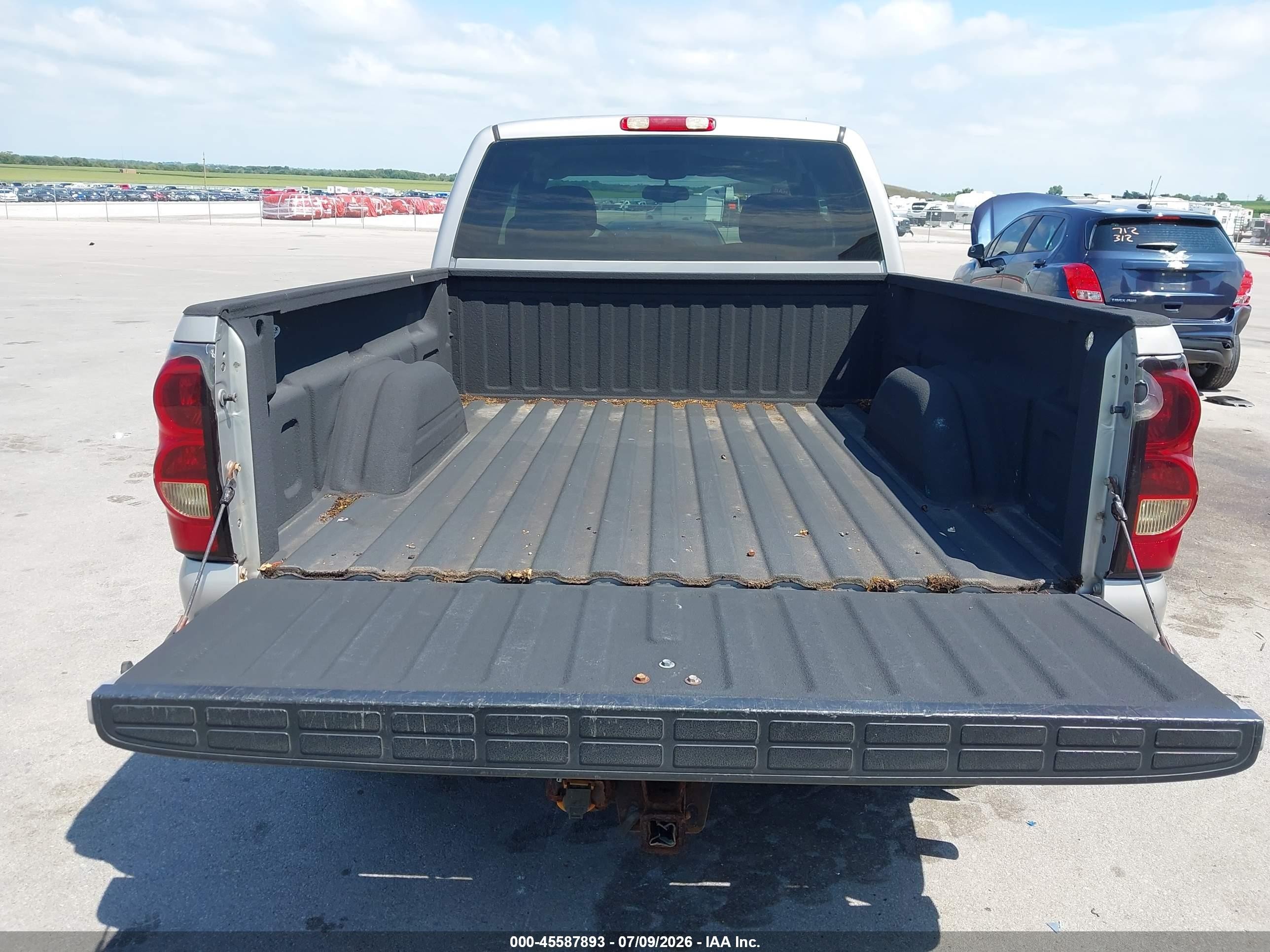 2004 Chevrolet Silverado 1500 Z71 Gray vin: 2GCEK19T641205514
