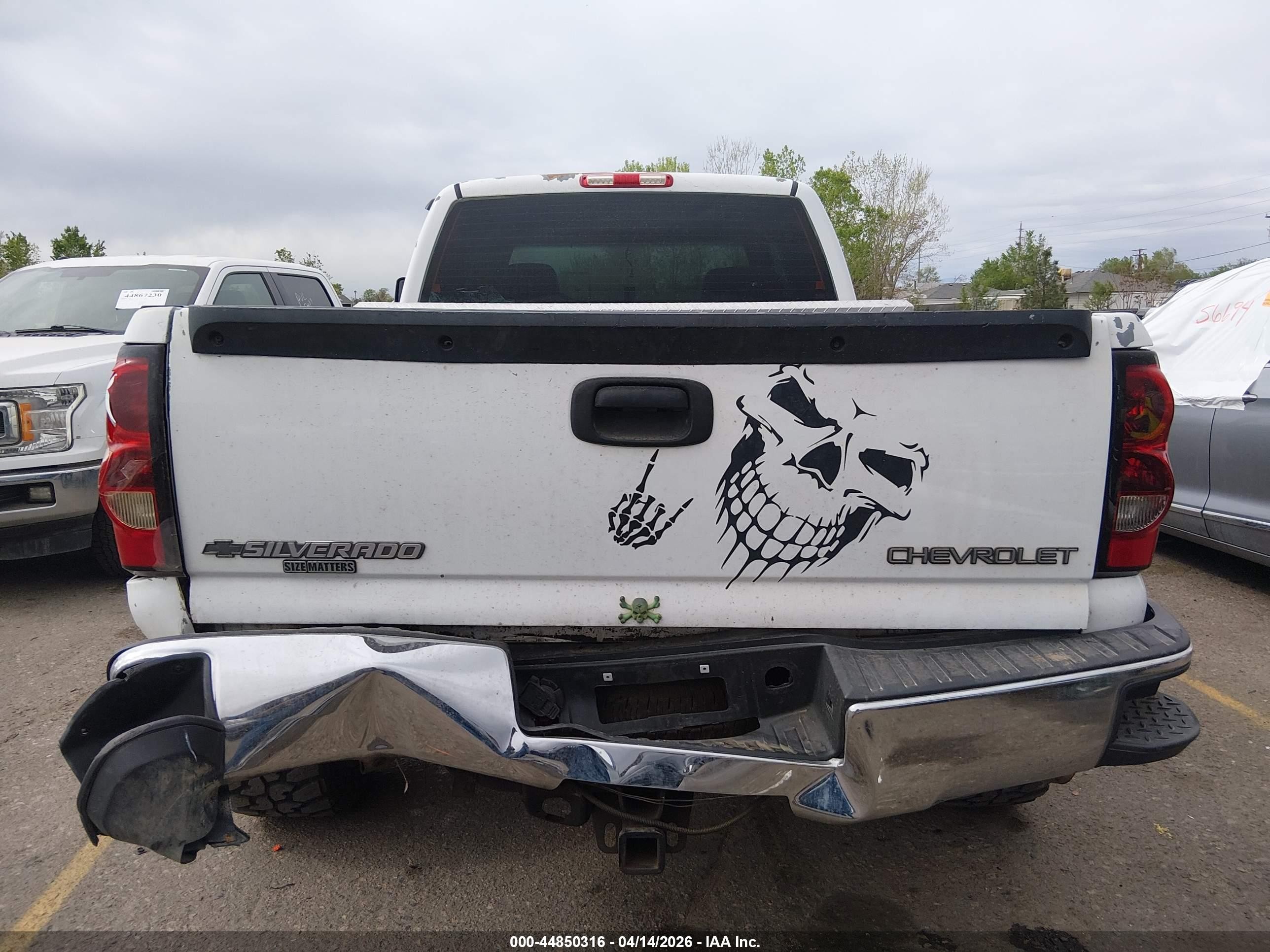 2004 Chevrolet Silverado 1500 Ls White vin: 2GCEK19T641231420
