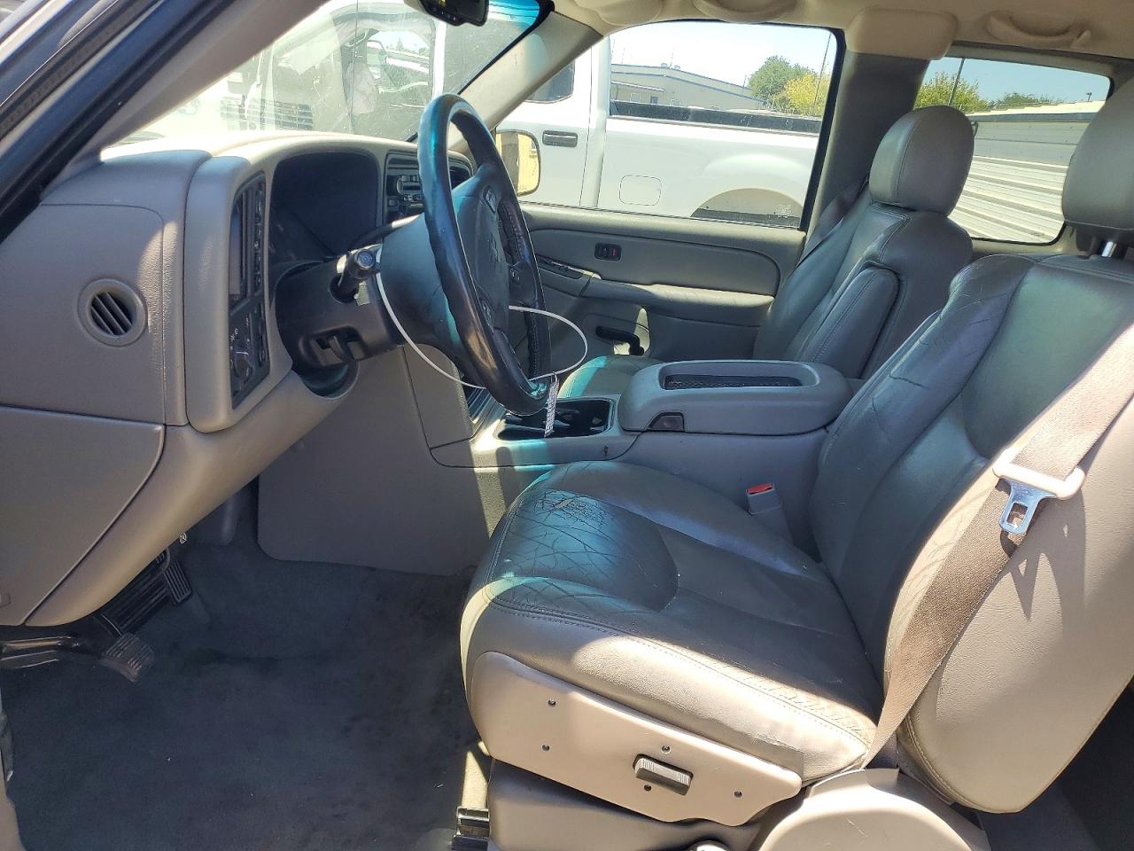 2004 Chevrolet Silverado K1500 Silver vin: 2GCEK19T641243017