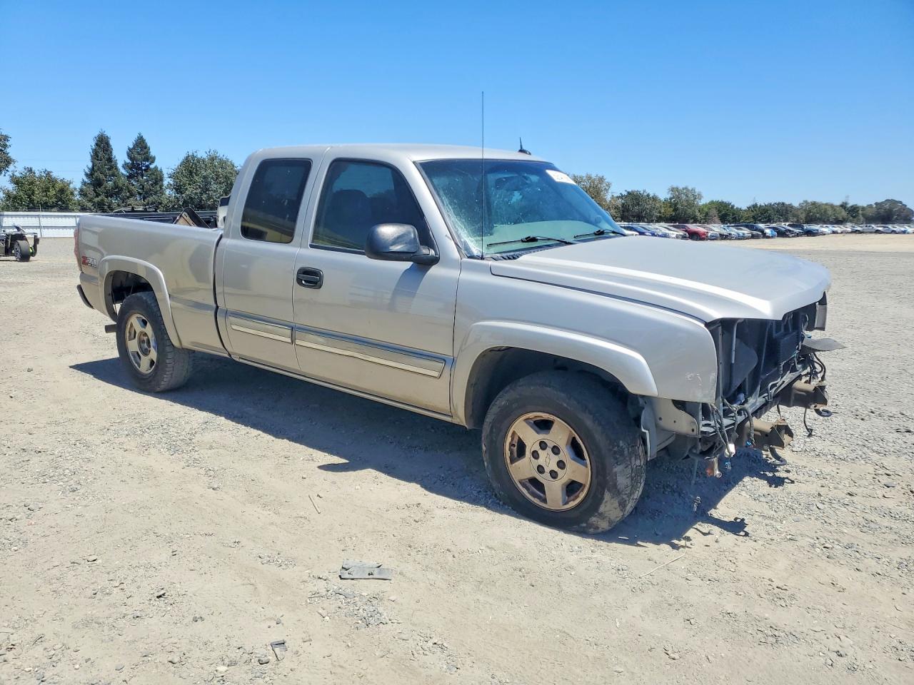 2004 Chevrolet Silverado K1500 Silver vin: 2GCEK19T641243017