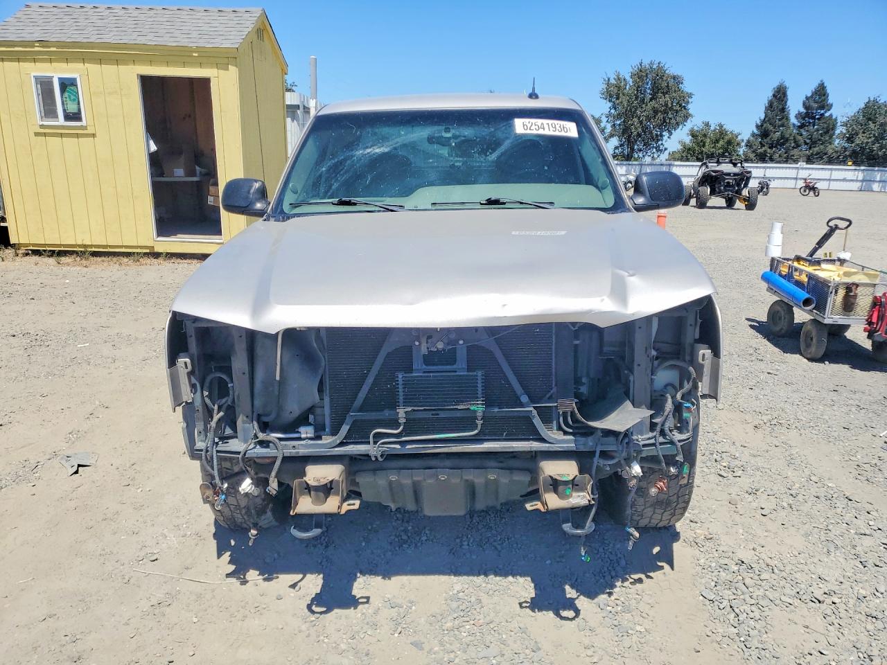 2004 Chevrolet Silverado K1500 Silver vin: 2GCEK19T641243017