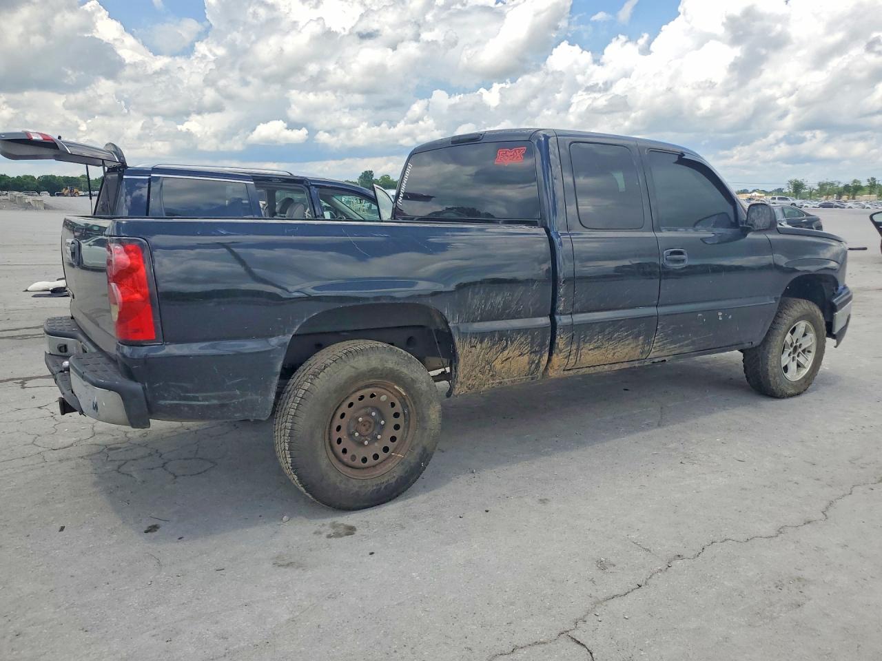 2004 Chevrolet Silverado K1500 Black vin: 2GCEK19T641256253
