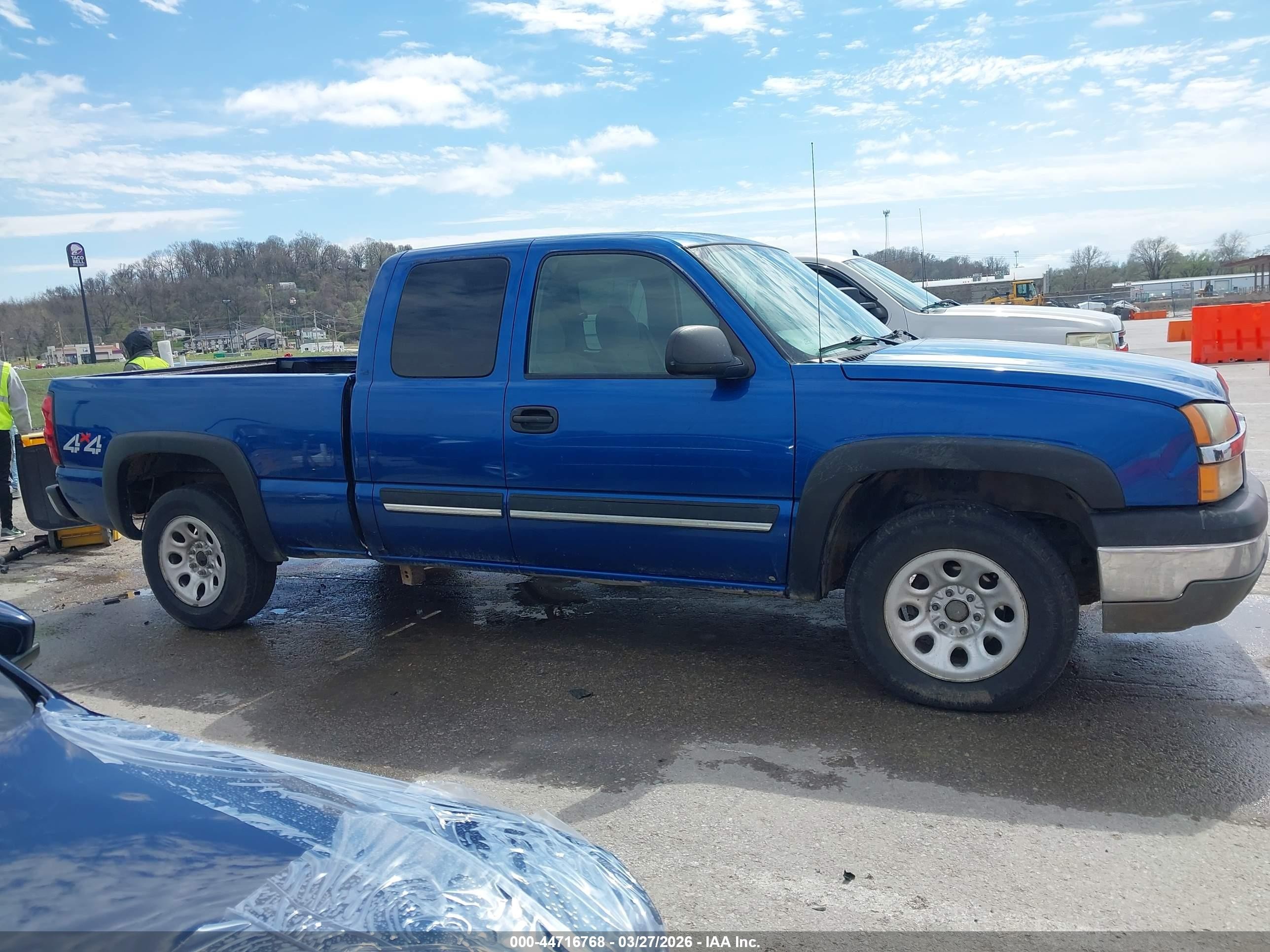 2004 Chevrolet Silverado 1500 Ls Blue vin: 2GCEK19T641274350