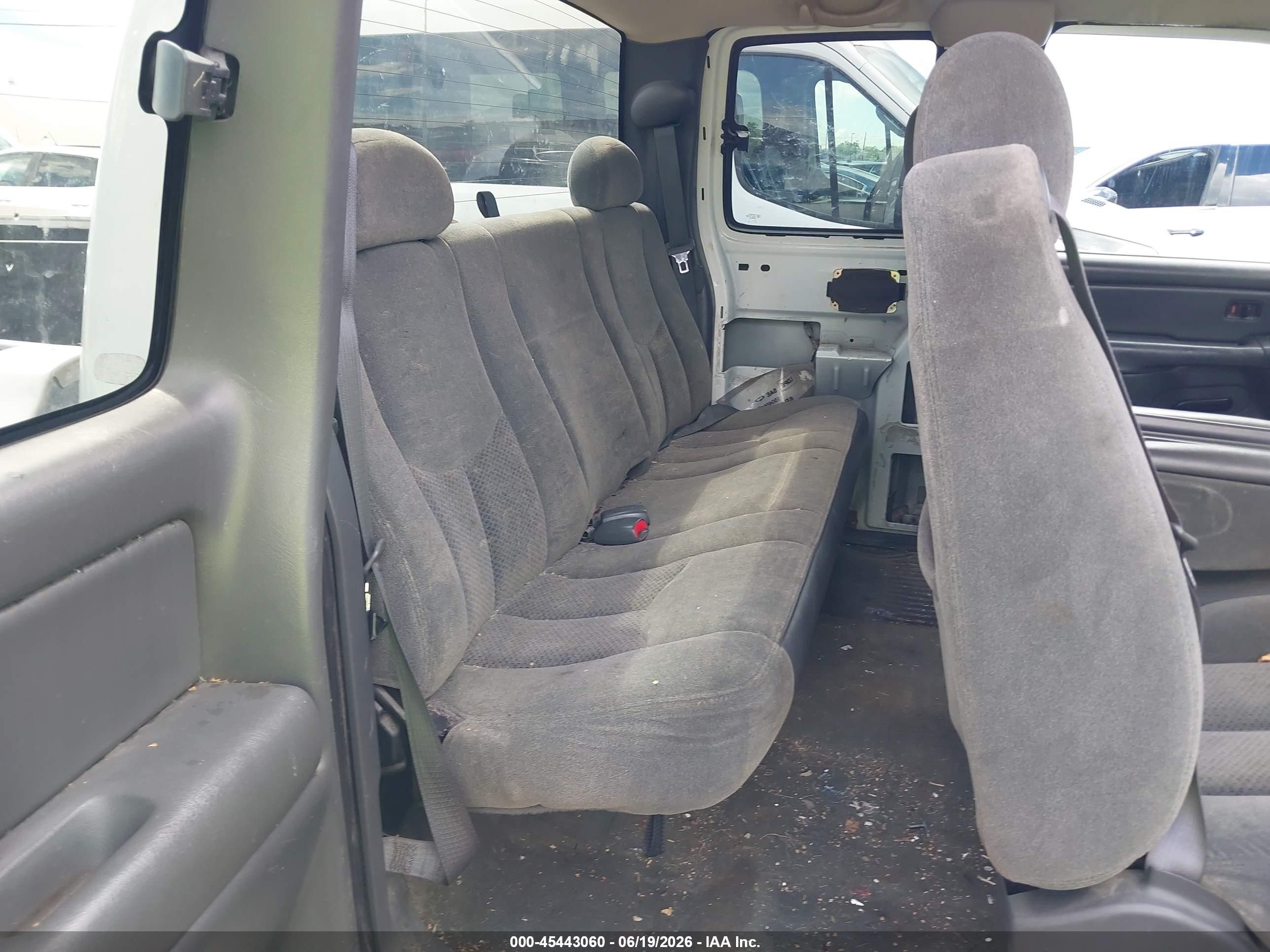 2004 Chevrolet Silverado 1500 Ls Серый vin: 2GCEK19T641338807