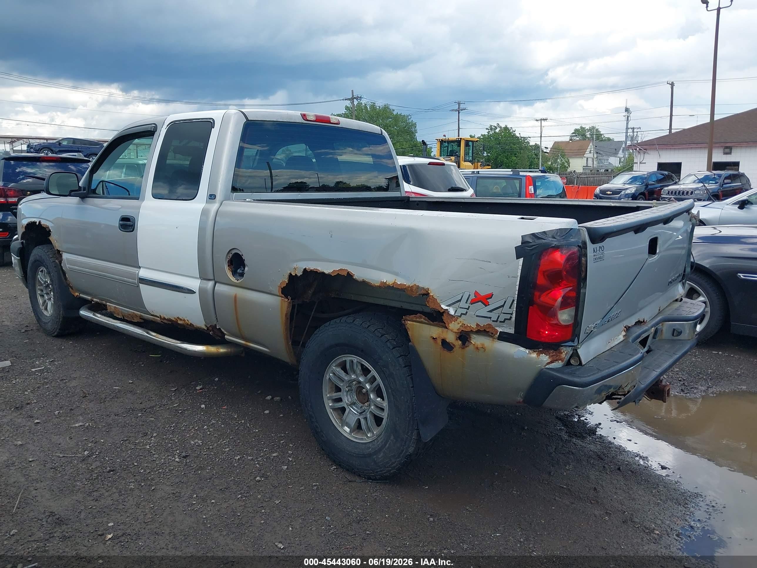 2004 Chevrolet Silverado 1500 Ls Серый vin: 2GCEK19T641338807