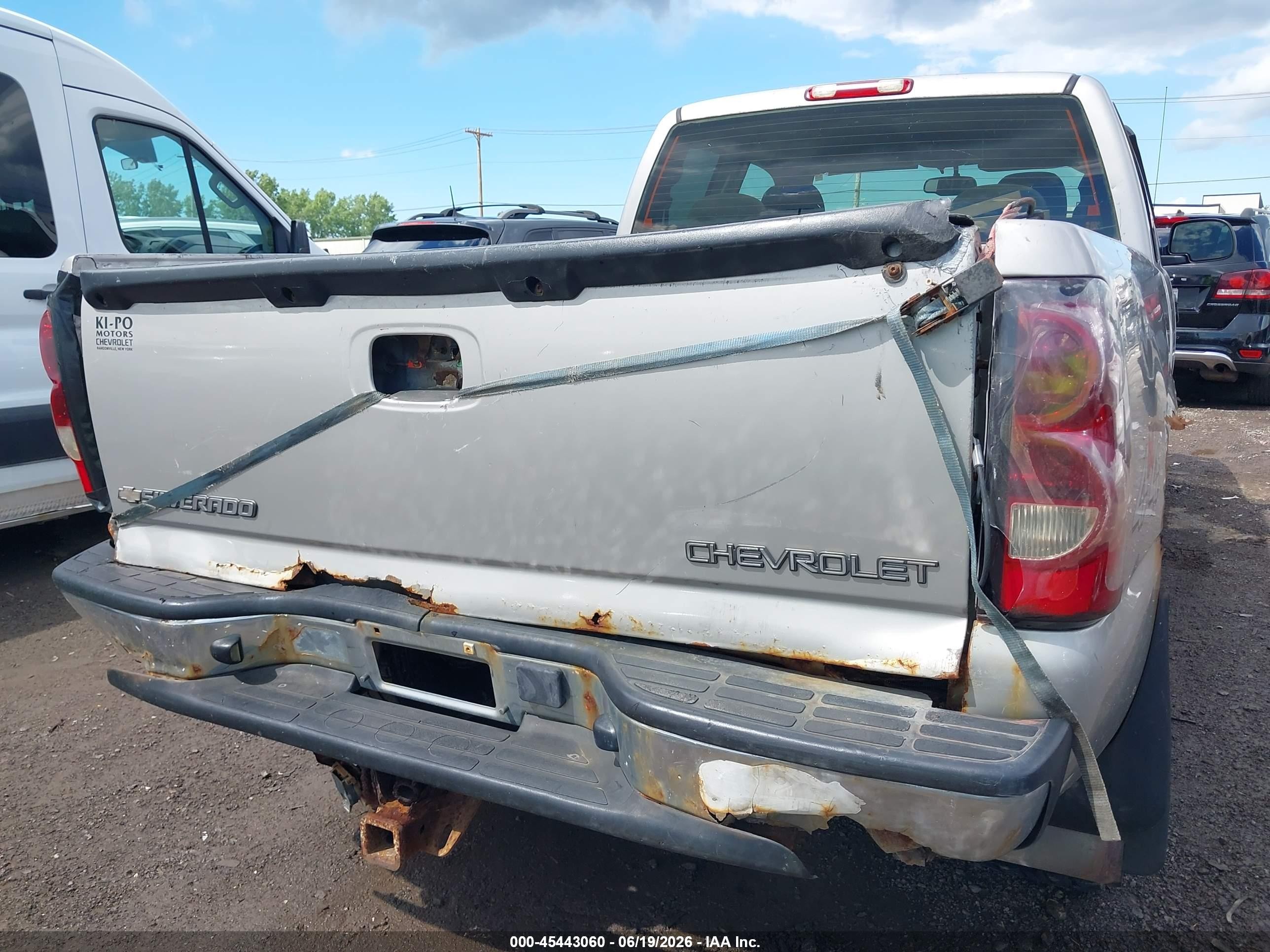 2004 Chevrolet Silverado 1500 Ls Серый vin: 2GCEK19T641338807