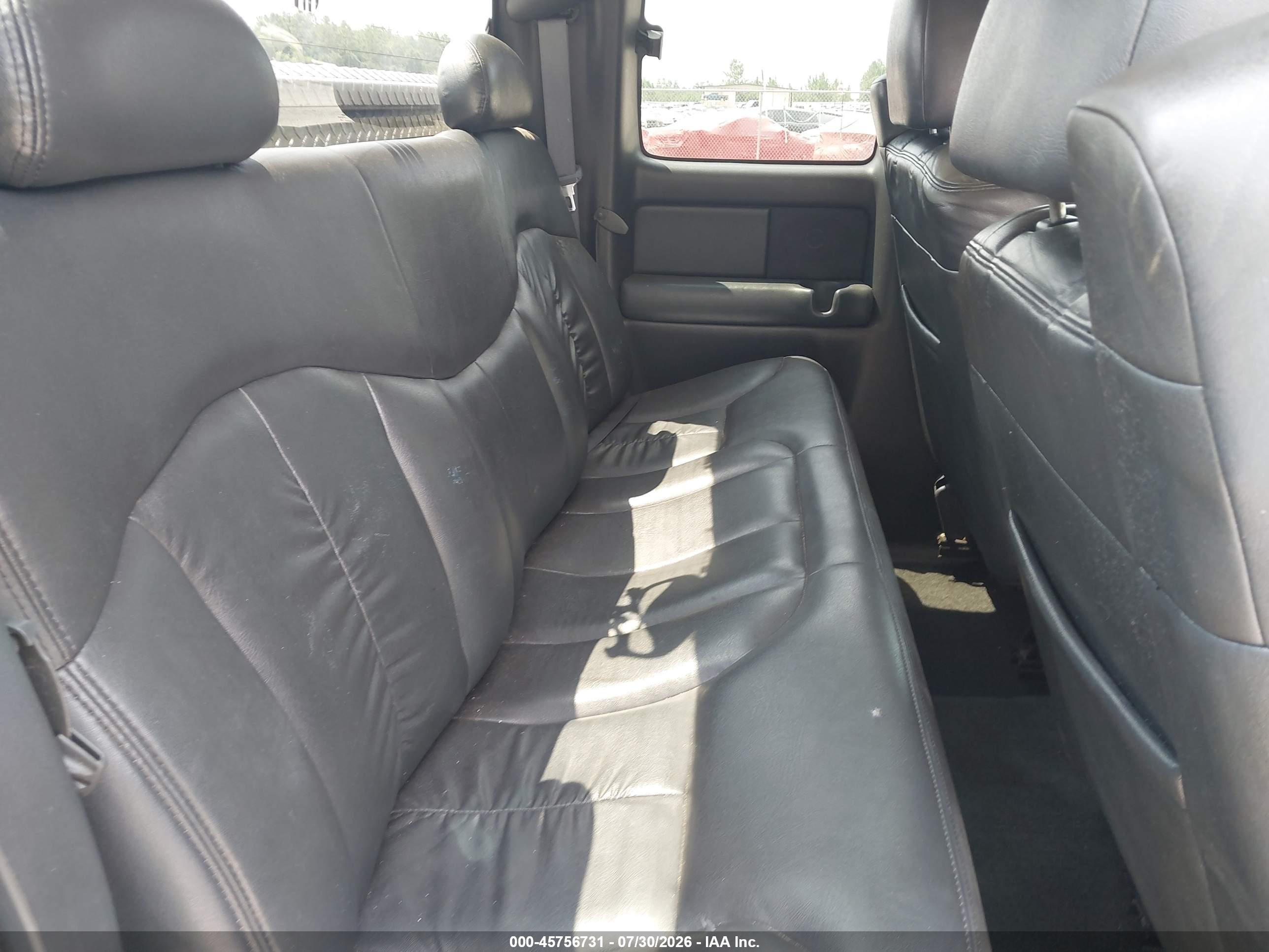 1999 Chevrolet Silverado 1500 Lt Серебряный vin: 2GCEK19T6X1103862