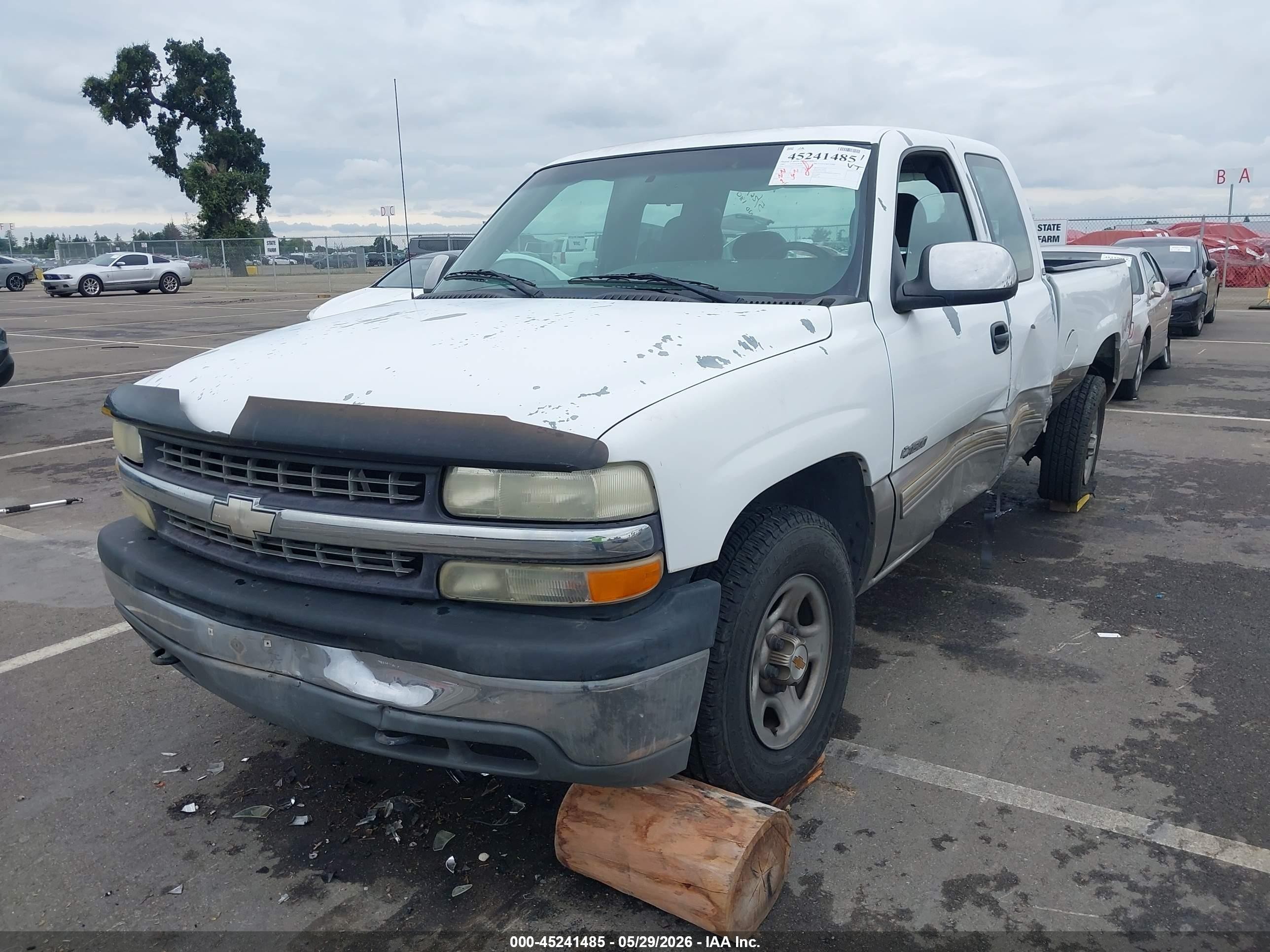 2001 Chevrolet Silverado 1500 Ls Белый vin: 2GCEK19T711259559