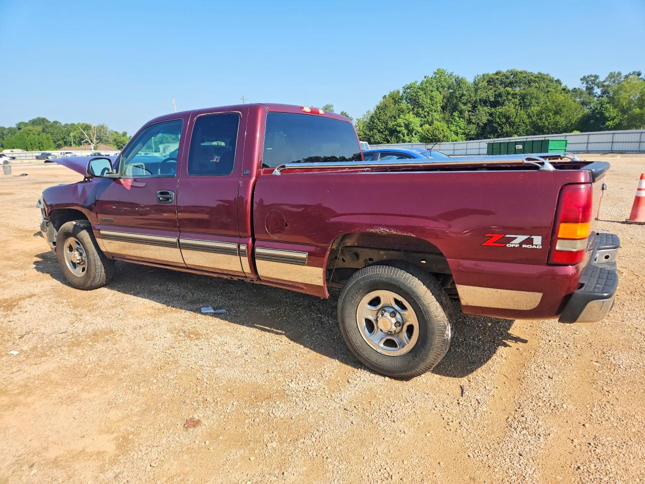 2001 Chevrolet Silverado K1500 Maroon vin: 2GCEK19T711329190