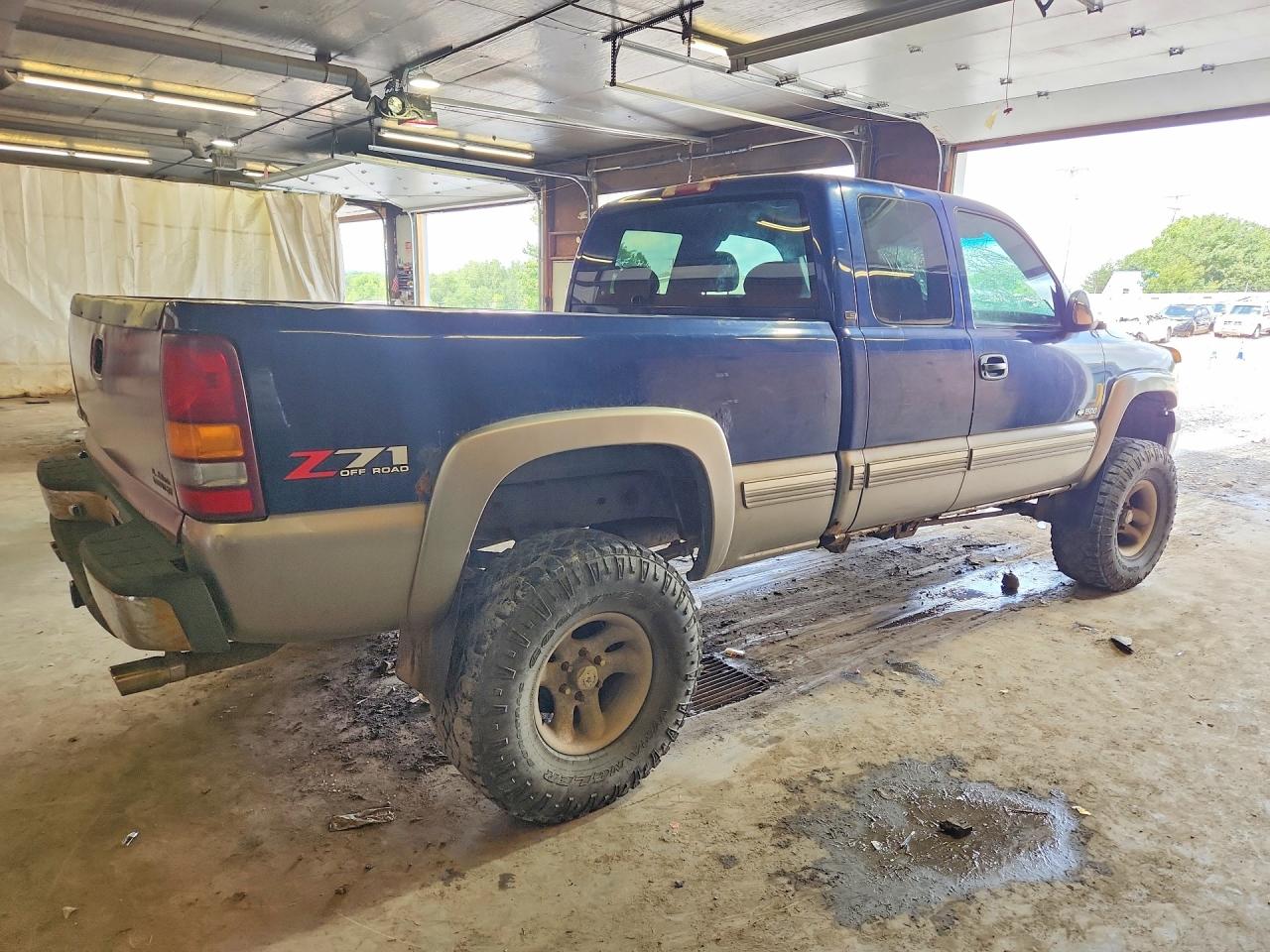 2001 Chevrolet Silverado K1500 Blue vin: 2GCEK19T711343946