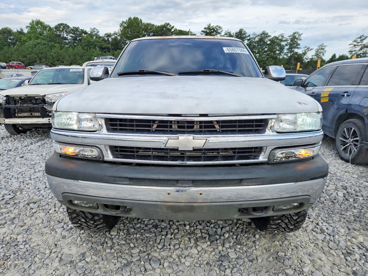2002 Chevrolet Silverado K1500 White vin: 2GCEK19T721362689
