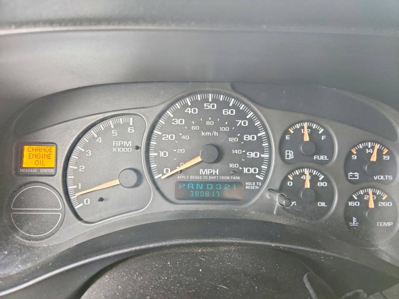 2002 Chevrolet Silverado K1500 White vin: 2GCEK19T721362689