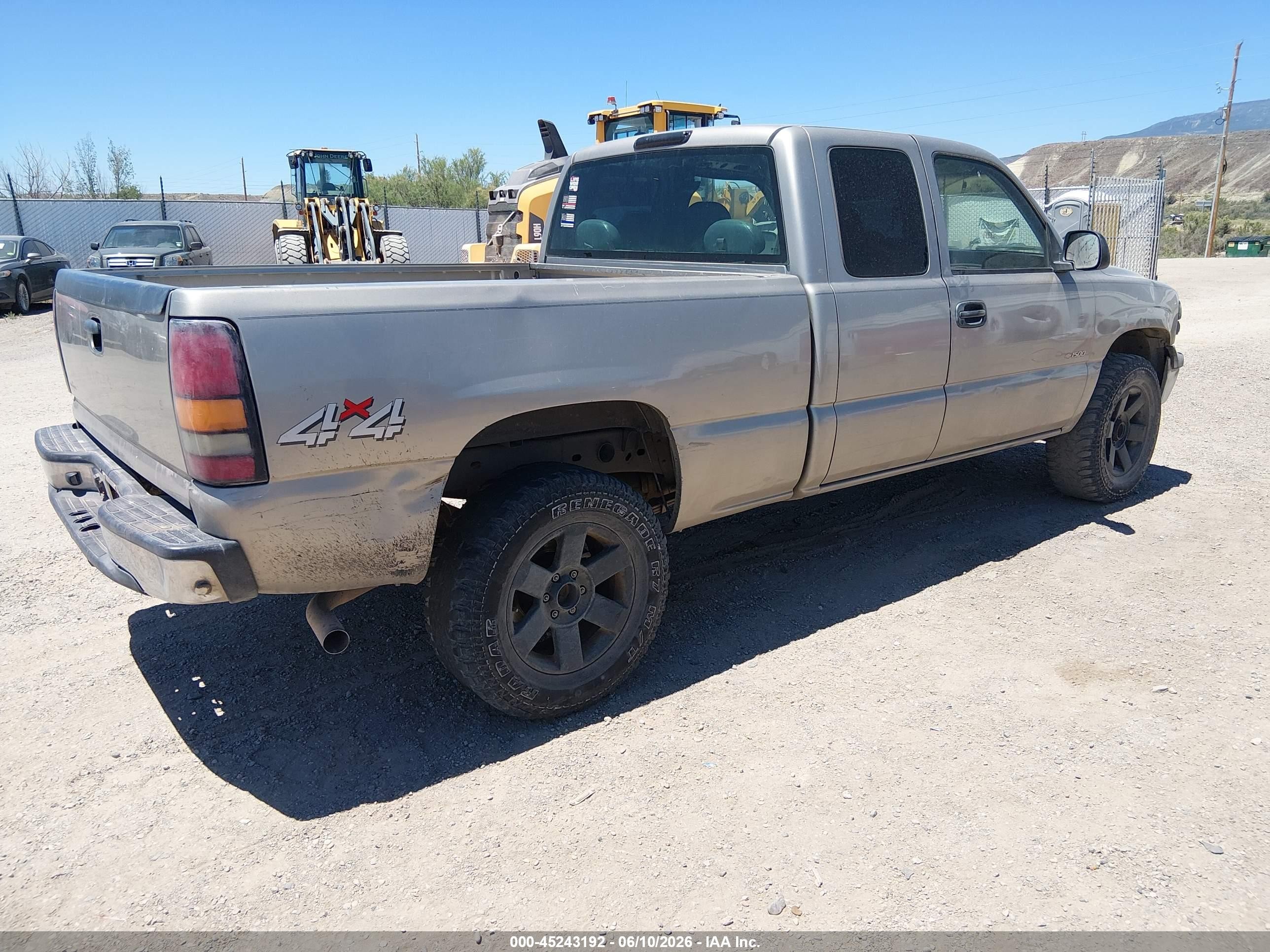 2002 Chevrolet Silverado 1500   Gray vin: 2GCEK19T721390878