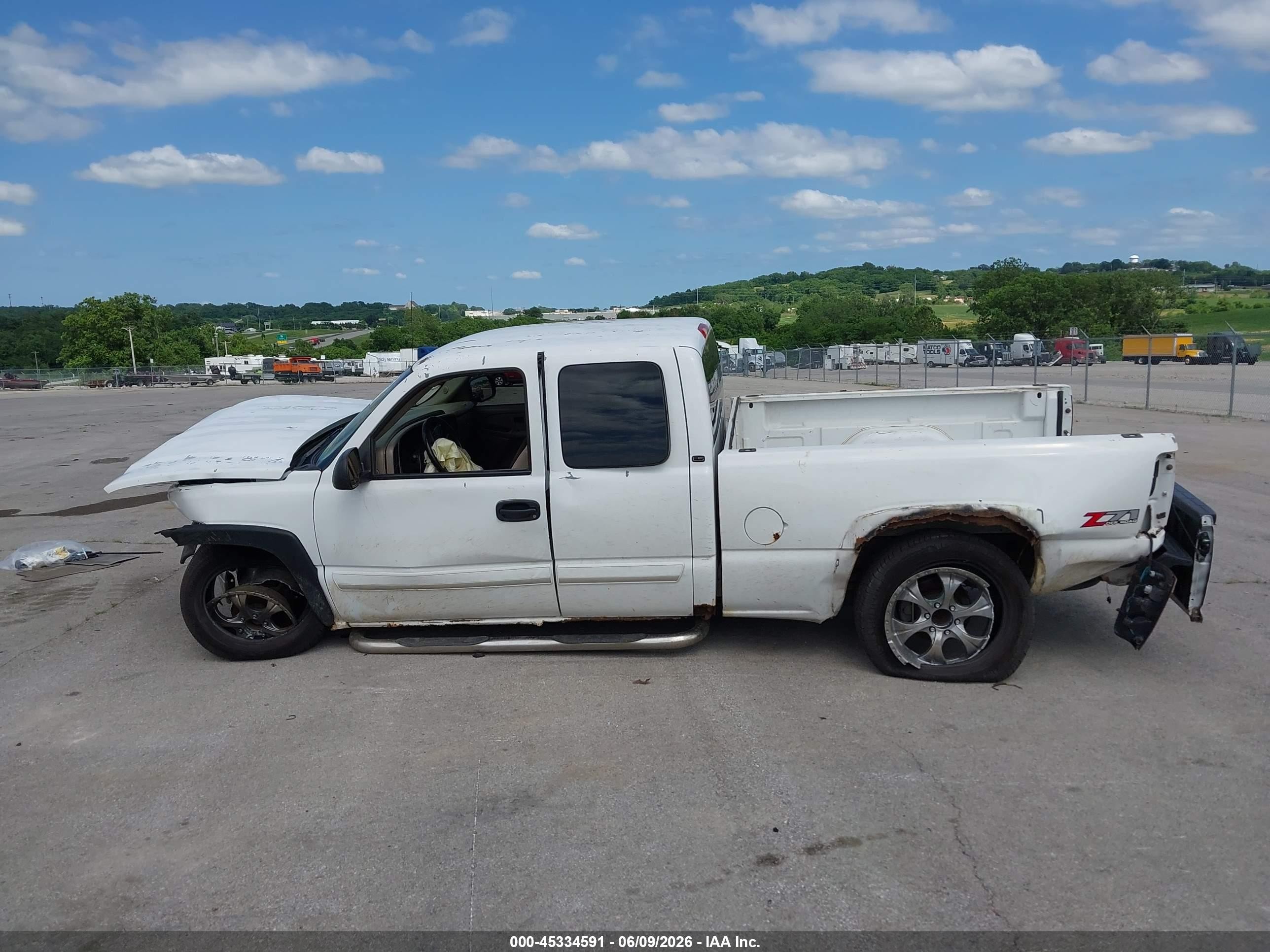 2003 Chevrolet Silverado 1500 Ls White vin: 2GCEK19T731273190