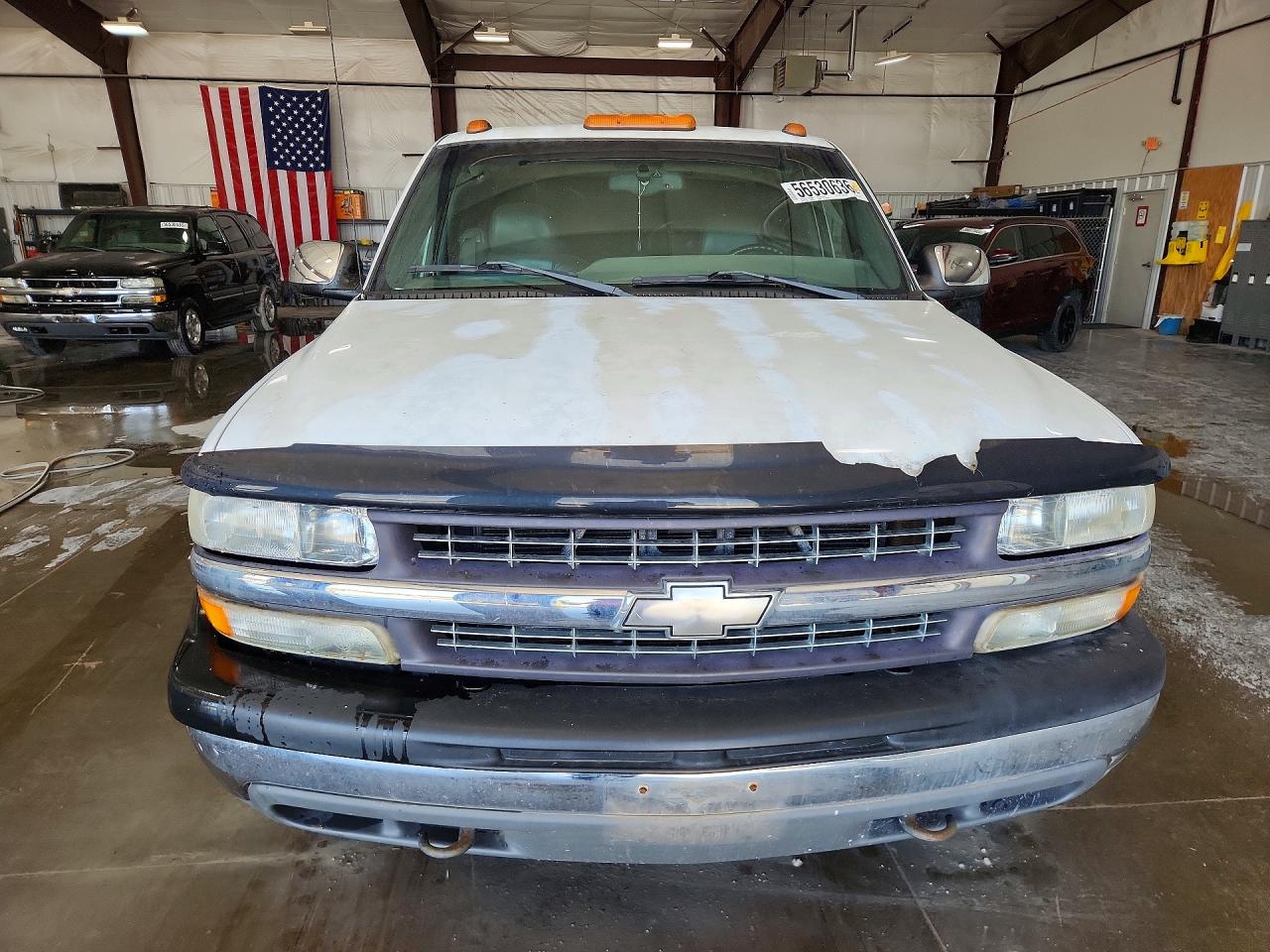 2001 Chevrolet Silverado K1500 White vin: 2GCEK19T811262633
