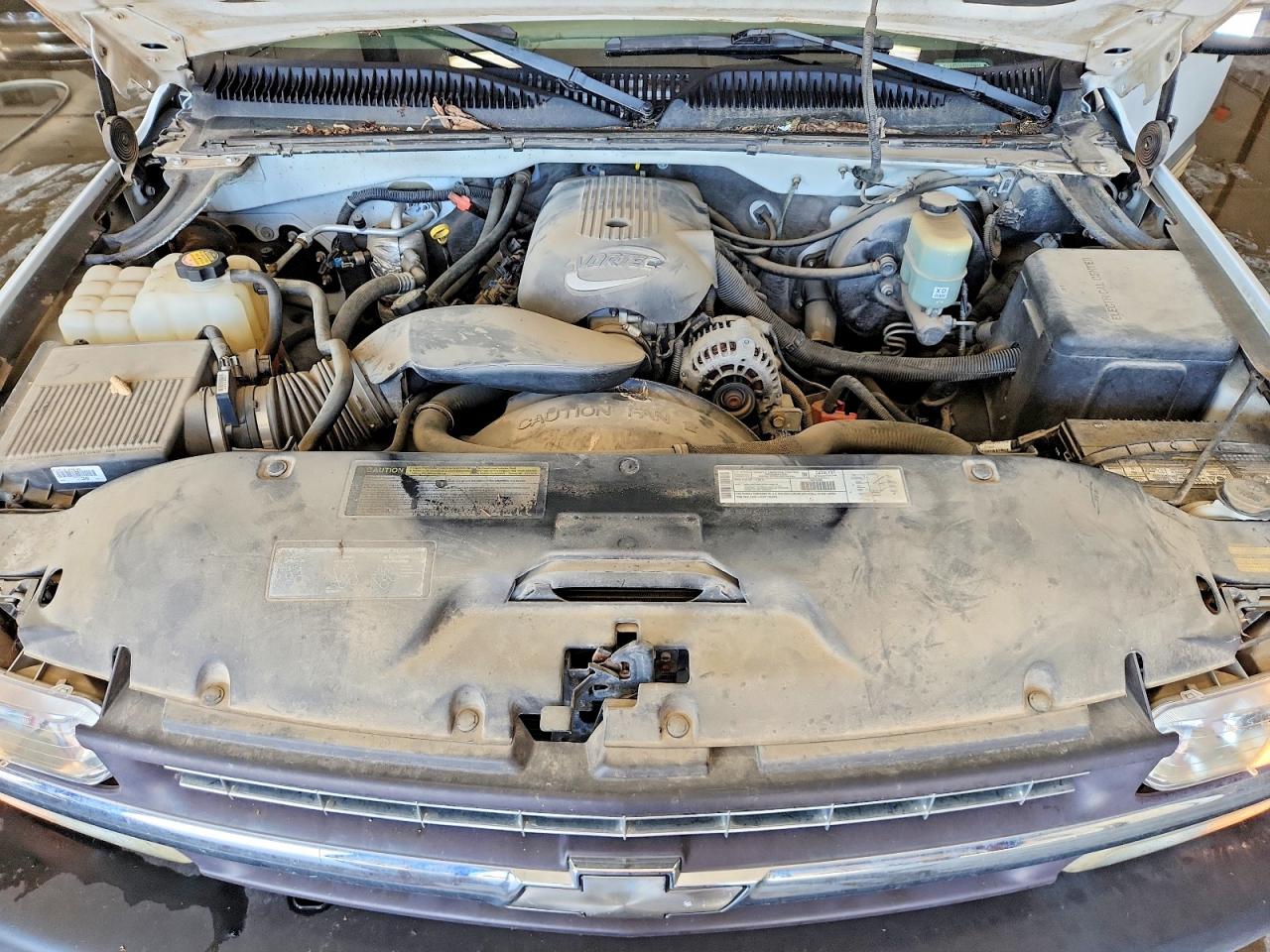 2001 Chevrolet Silverado K1500 White vin: 2GCEK19T811262633