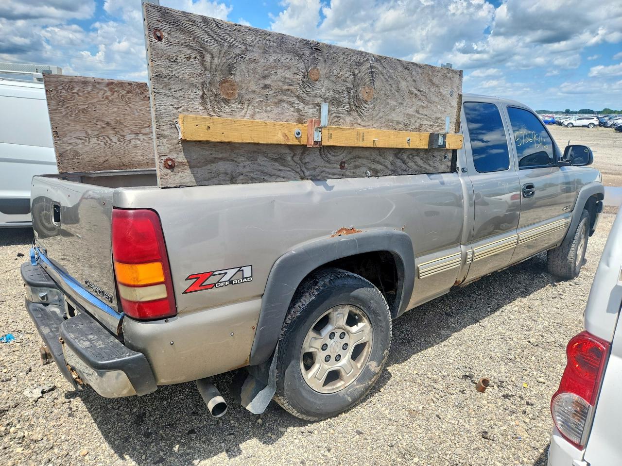 2001 Chevrolet Silverado Tan vin: 2GCEK19T811299634
